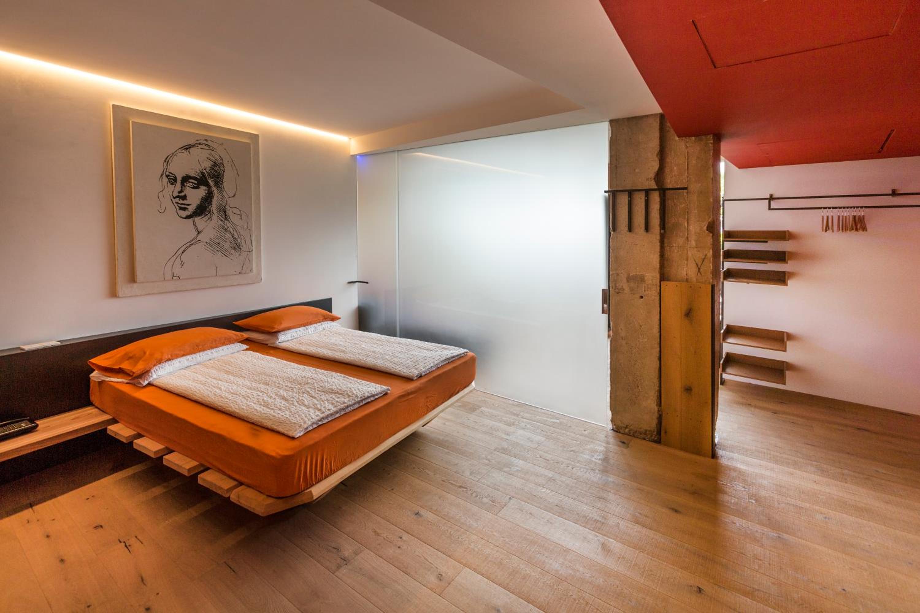 Suite with Garden - Photo 8