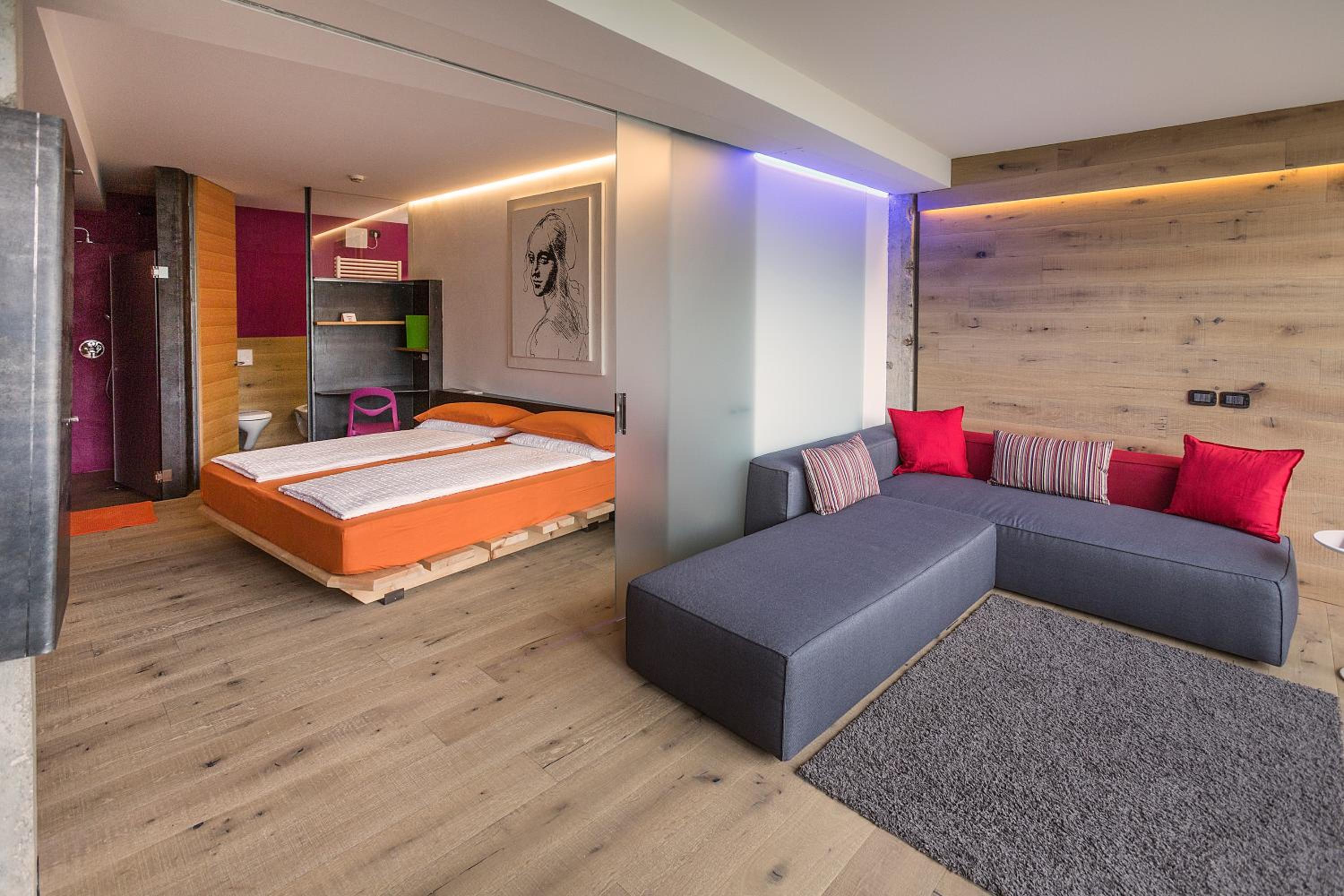 Suite with Garden - Photo 7