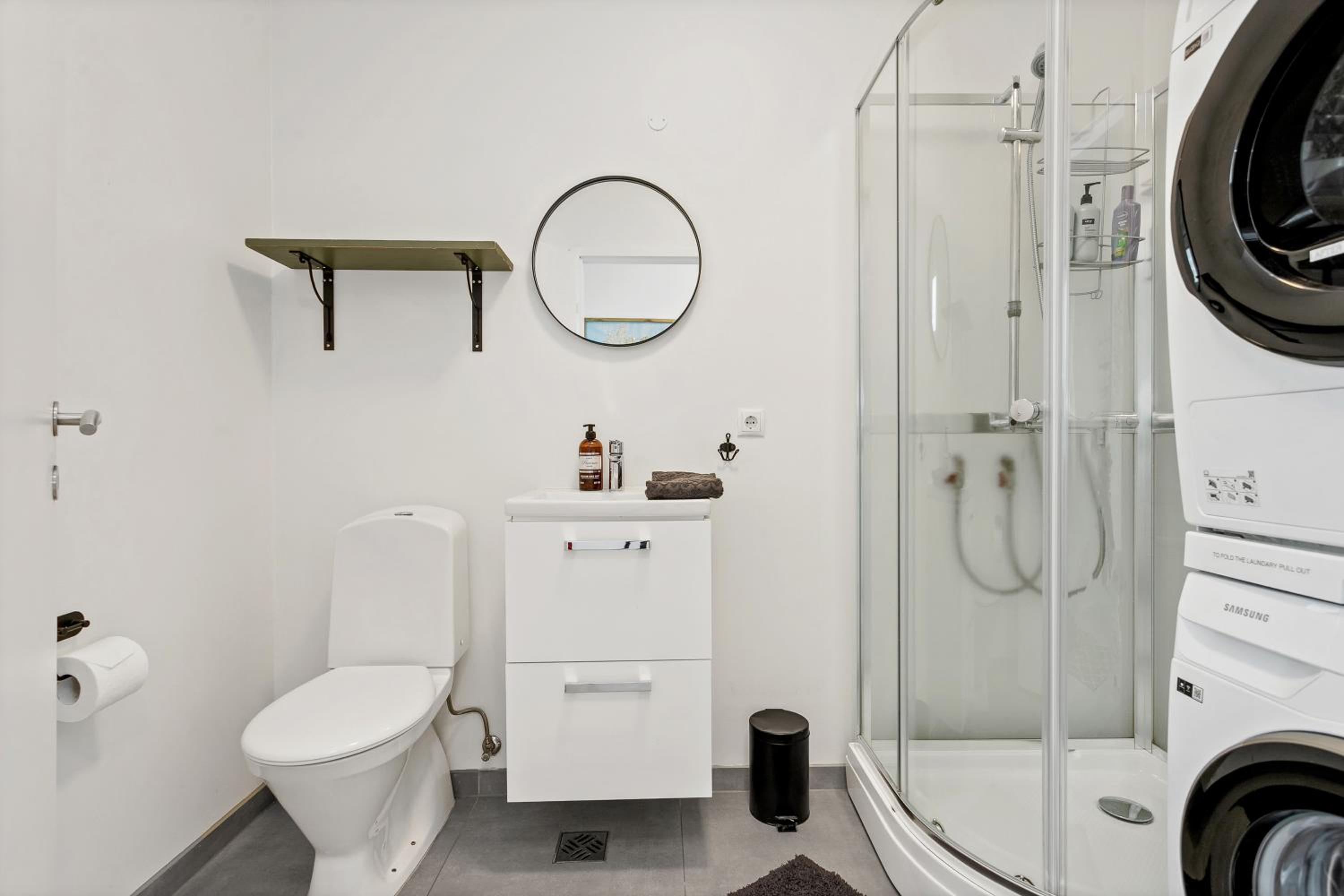 One-Bedroom House photo 3
