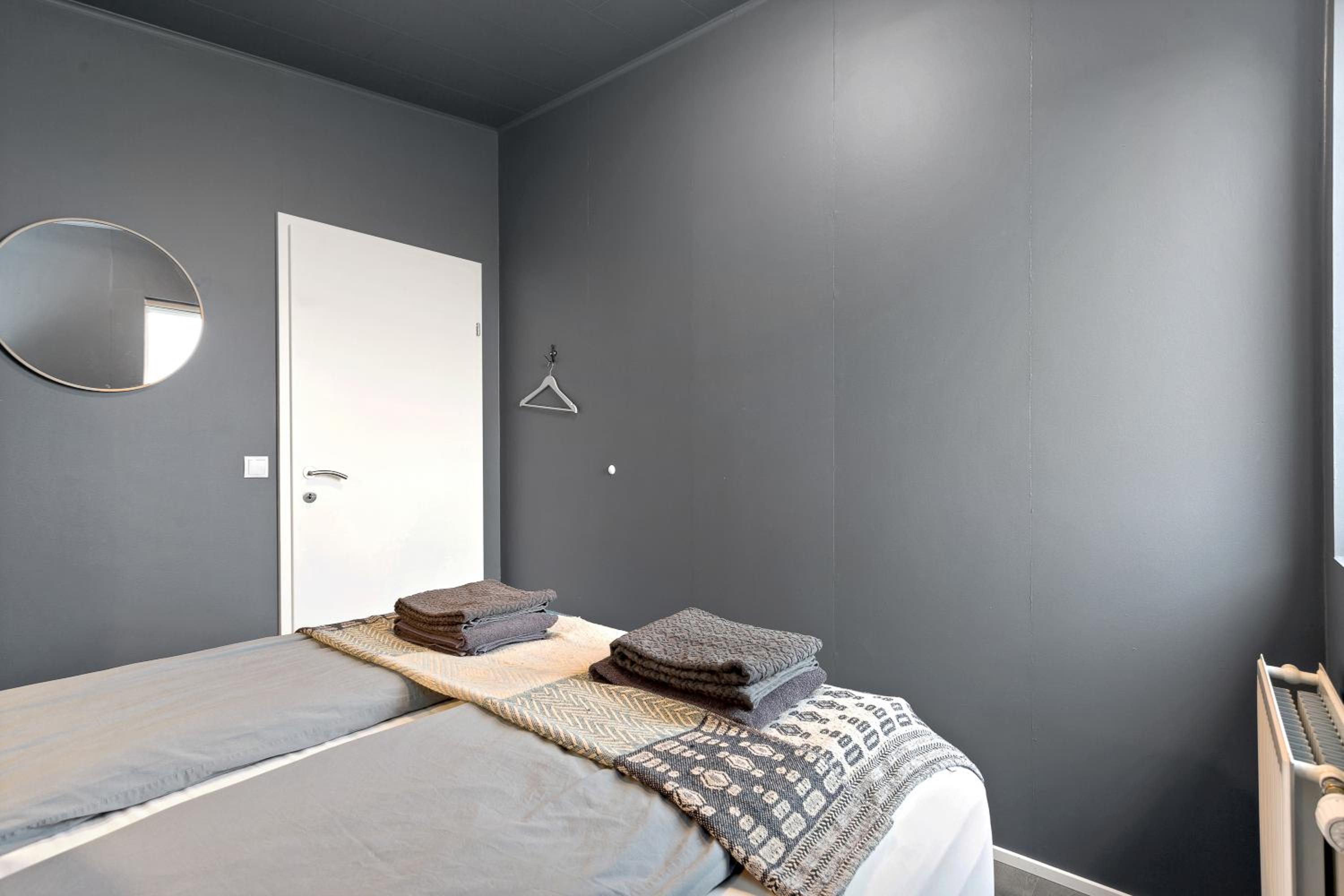 One-Bedroom House photo 2