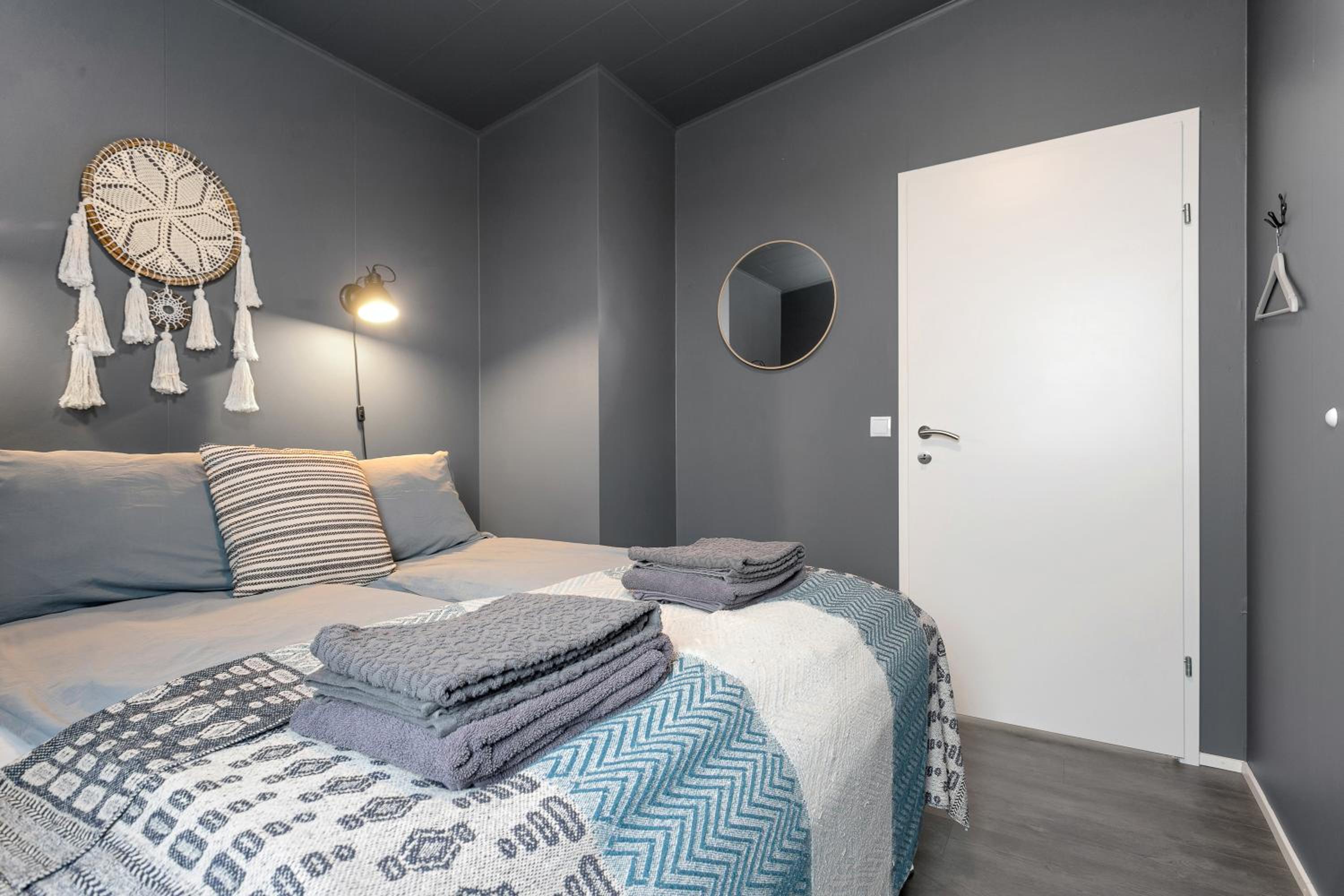 One-Bedroom House photo 1