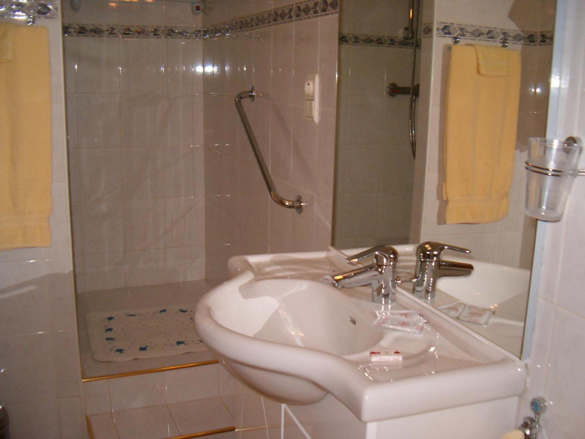 Large Double Room photo 3