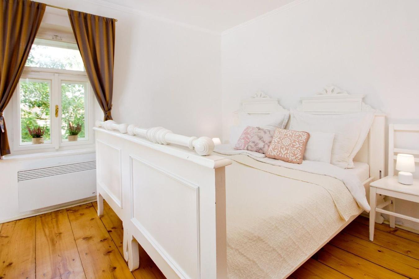 One-Bedroom Apartment with Garden View photo 1