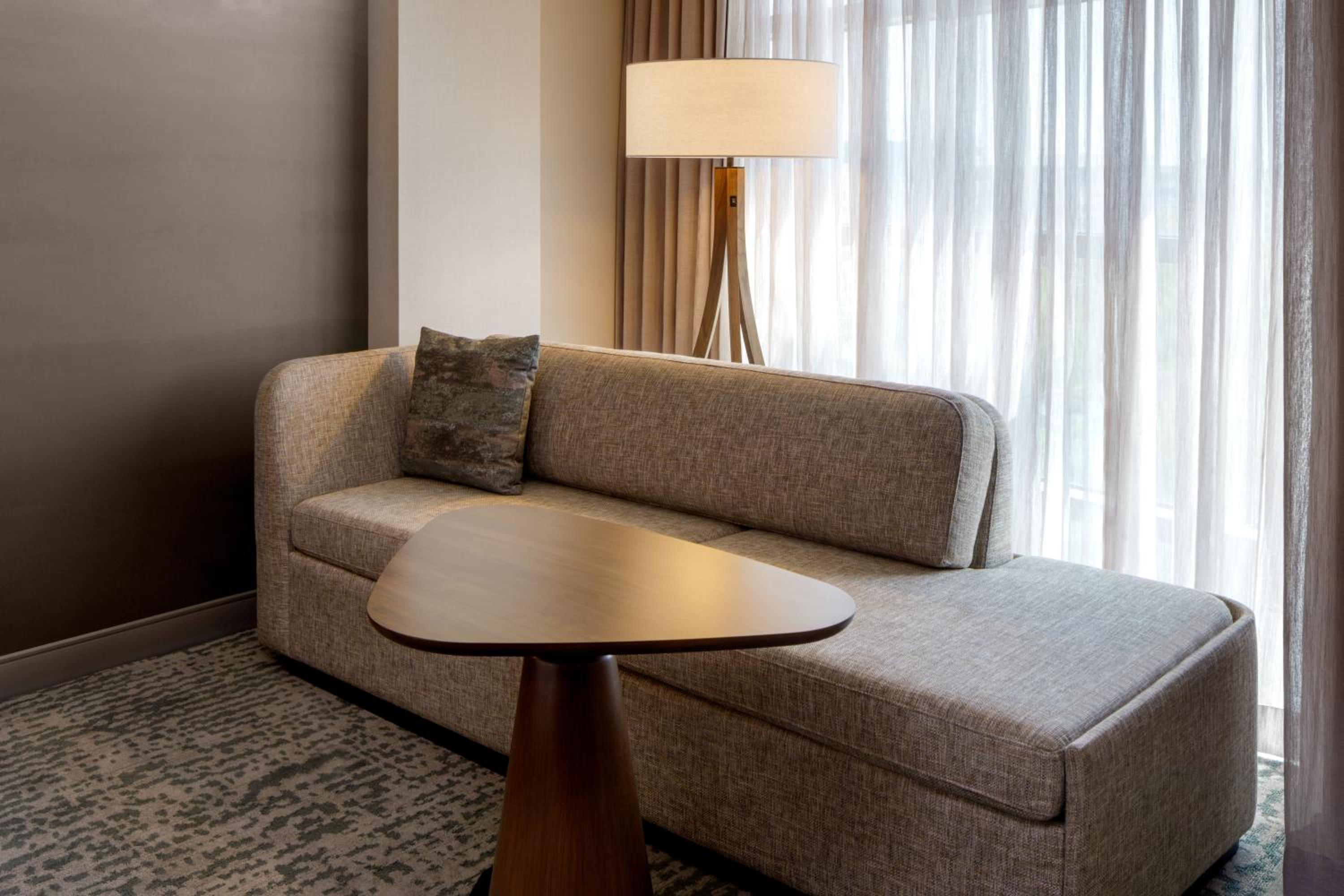 King Room with Sofa Bed - Photo 6