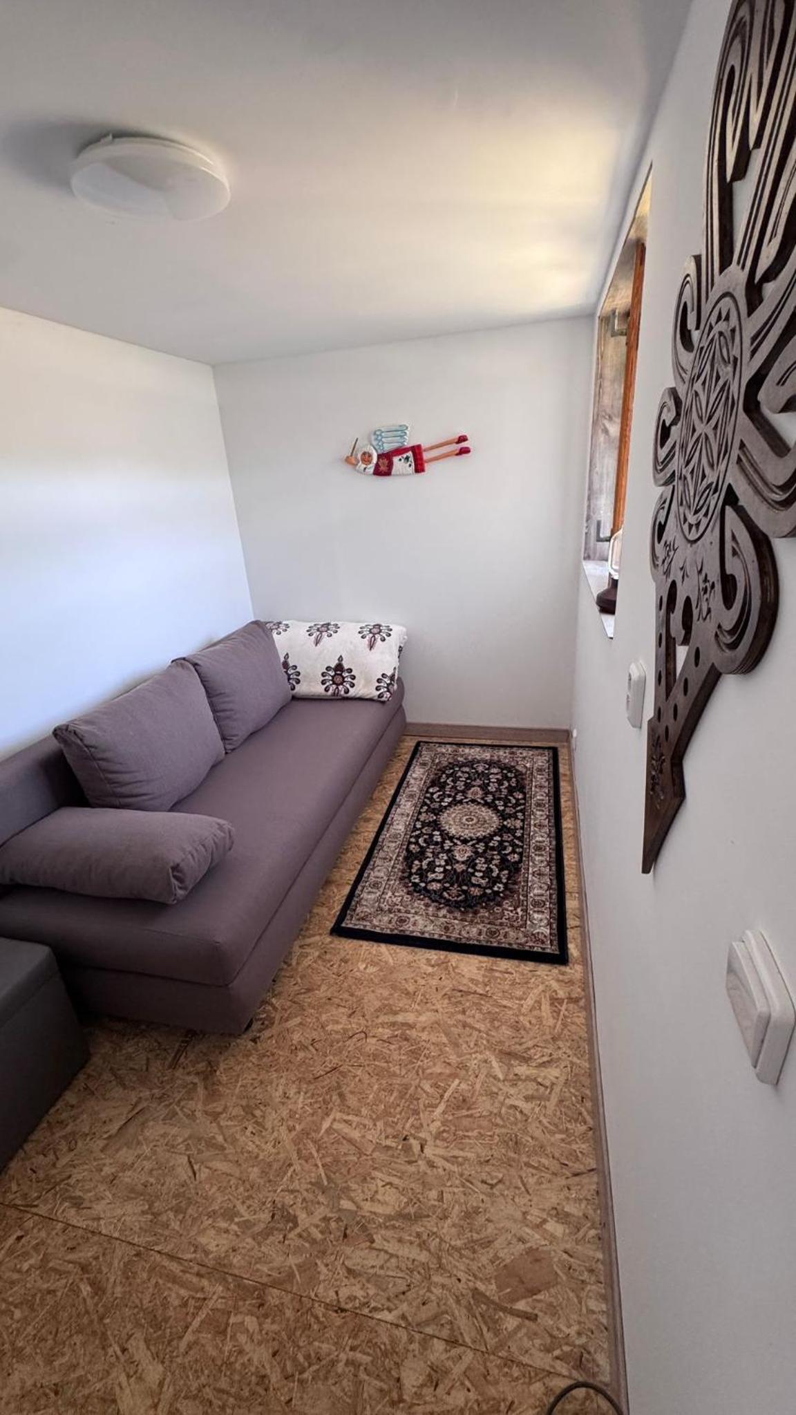 Double Room with Shared Bathroom photo 3