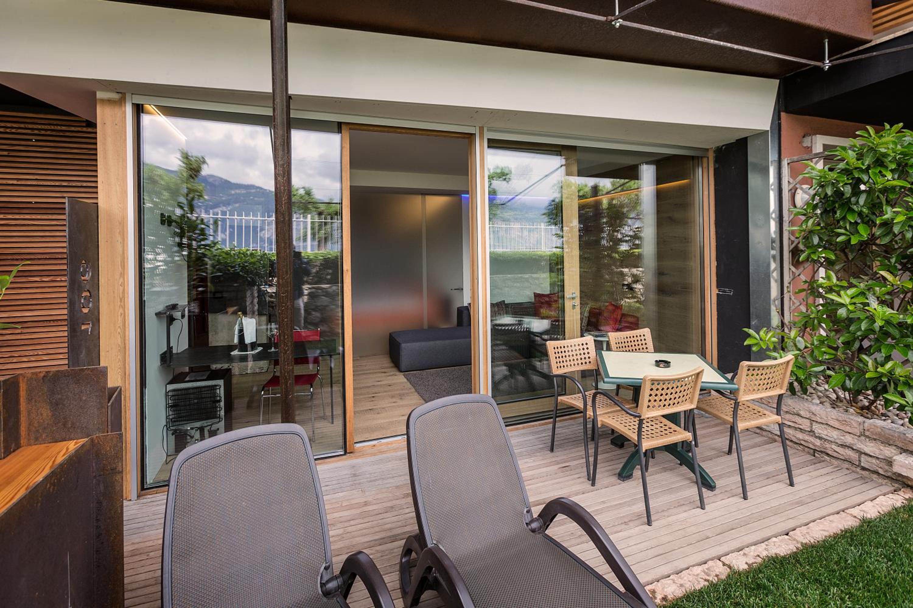 Suite with Garden - Photo 9