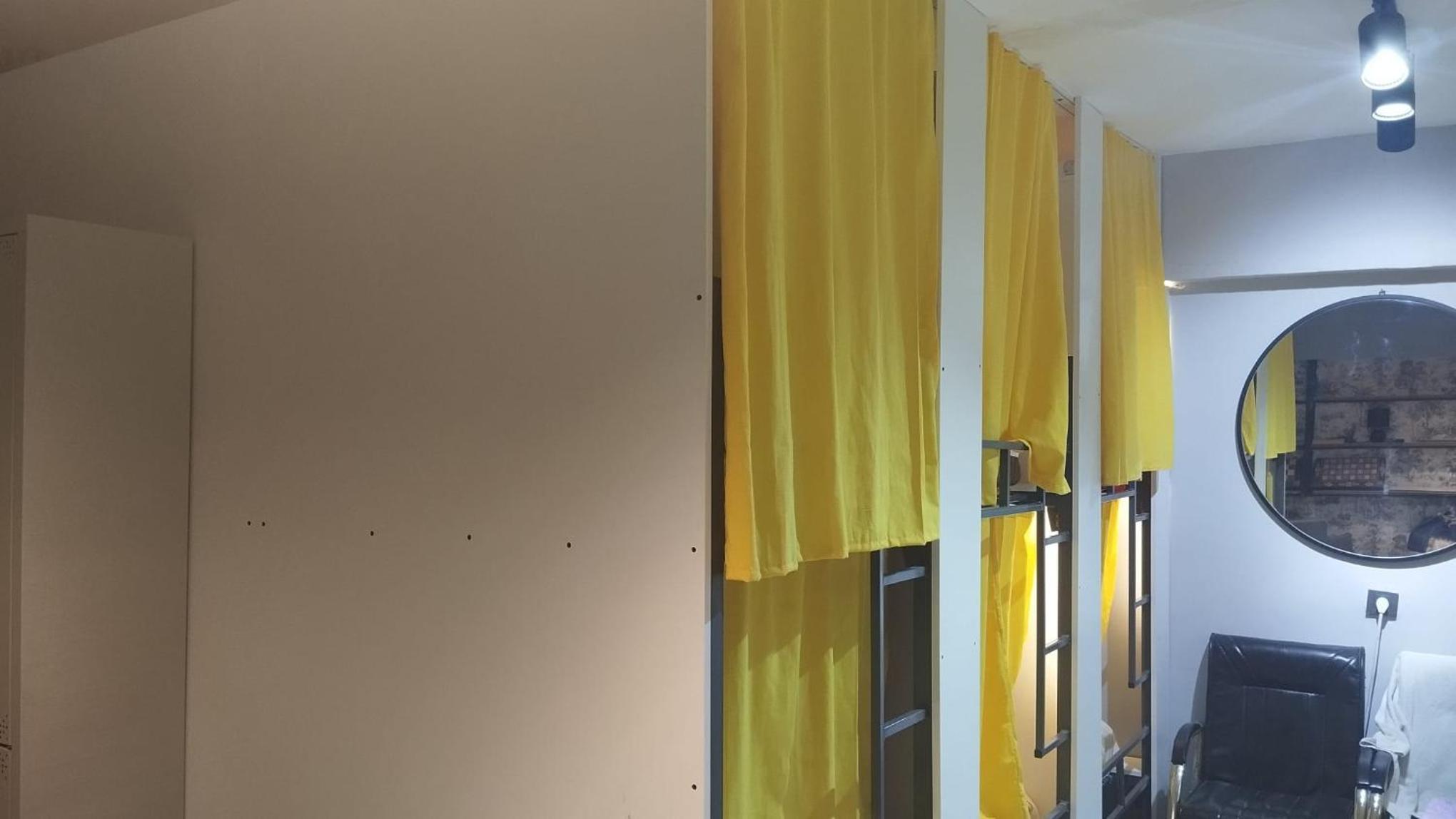 6-Bed Mixed Dormitory Room photo 2