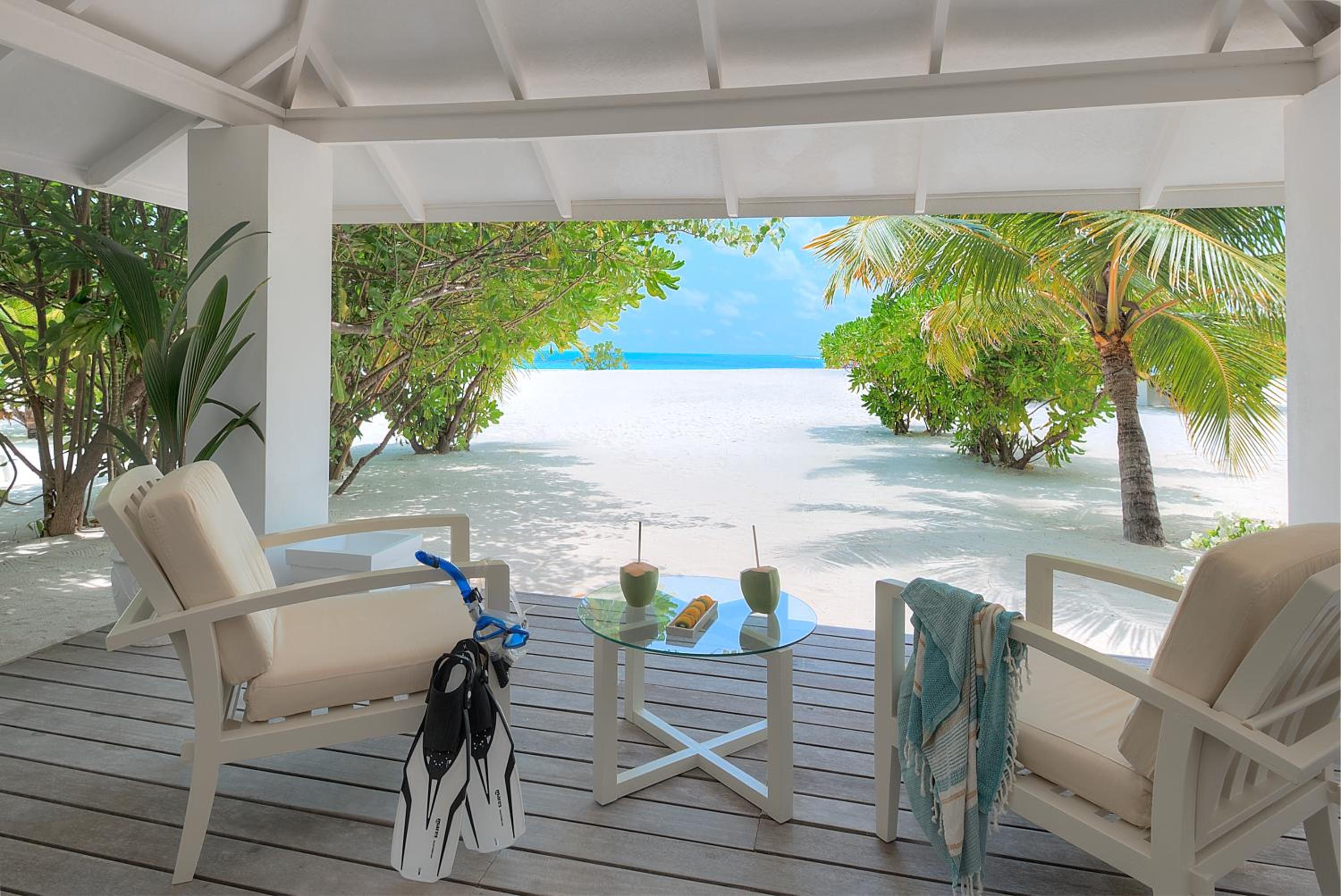 Beach Front Junior Suite Included Seaplane photo 2