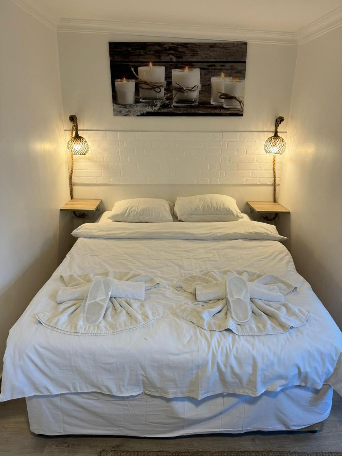 Studio Apartment photo 1