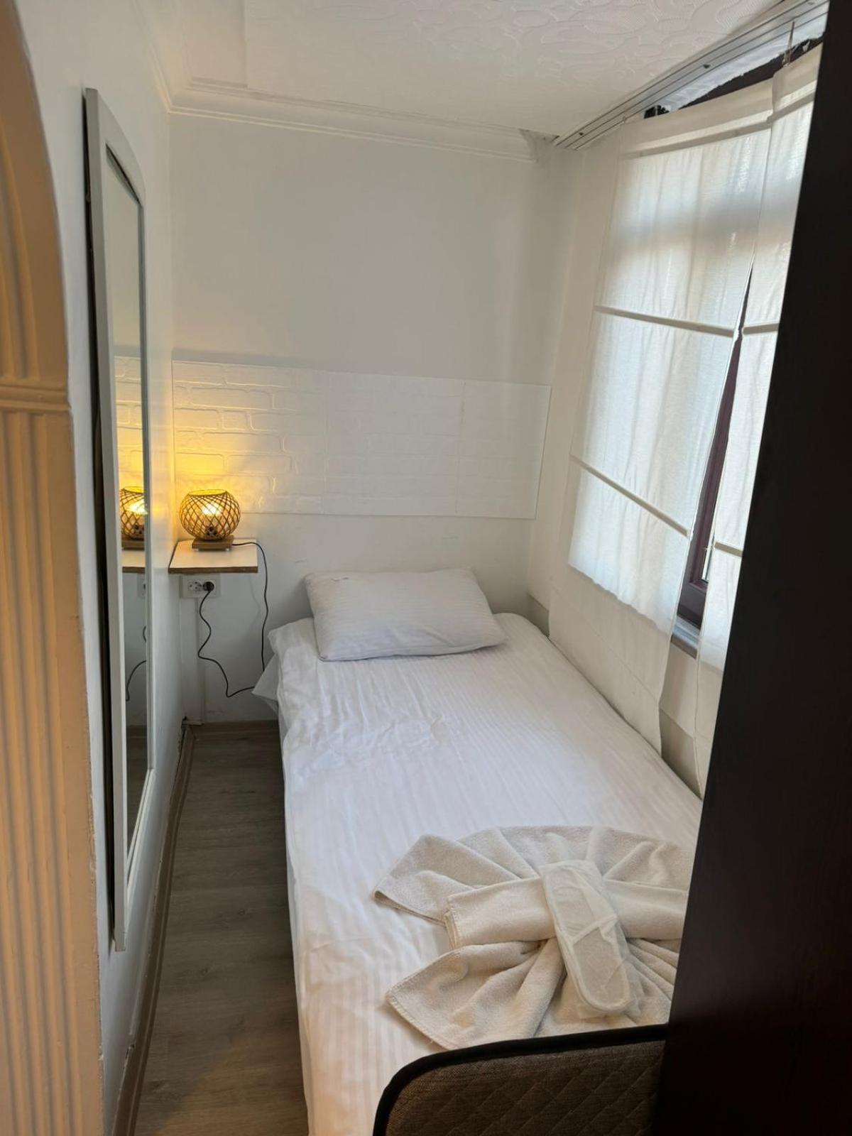 Studio Apartment photo 3