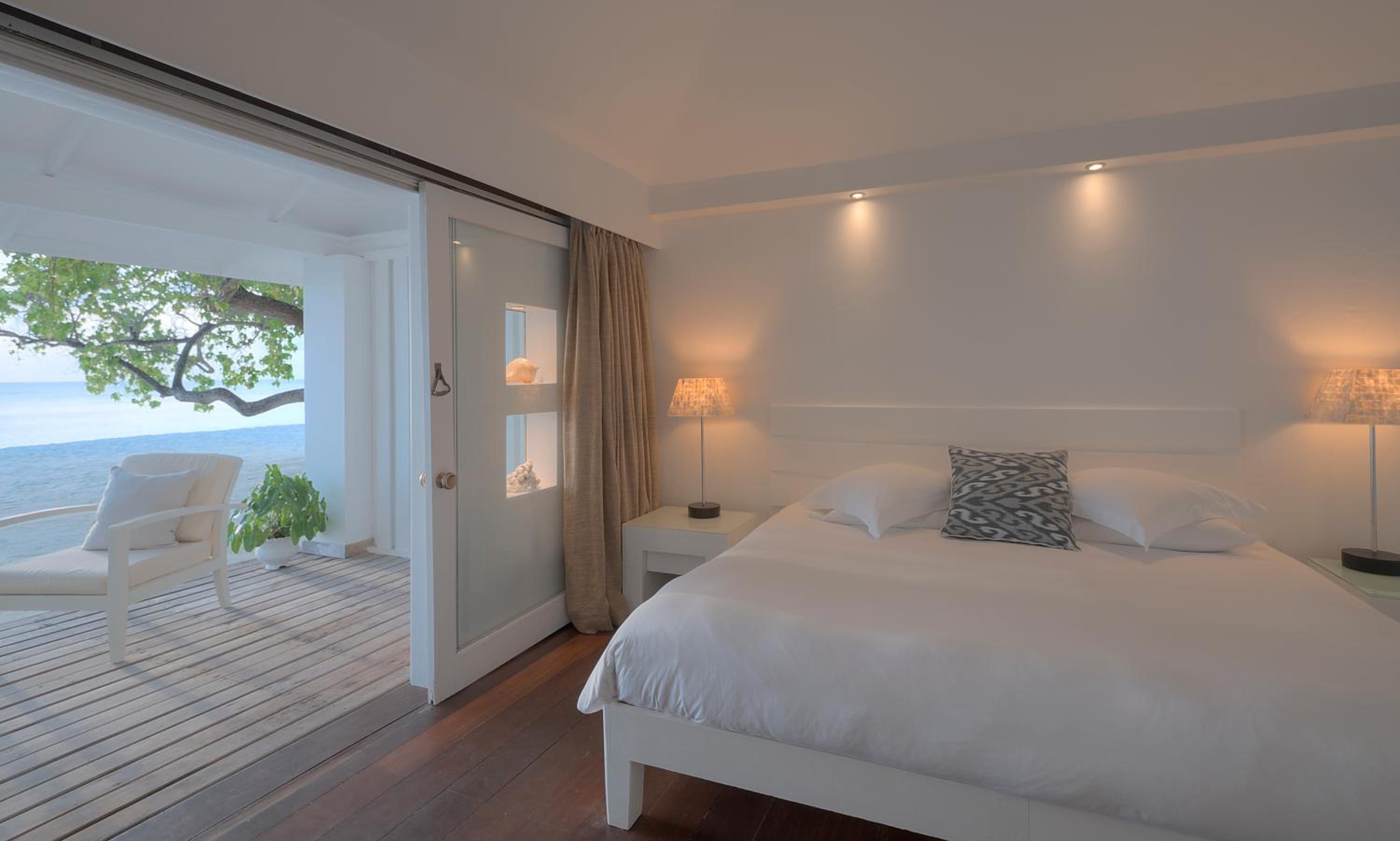 Beach Front Villa Included Seaplane photo 1