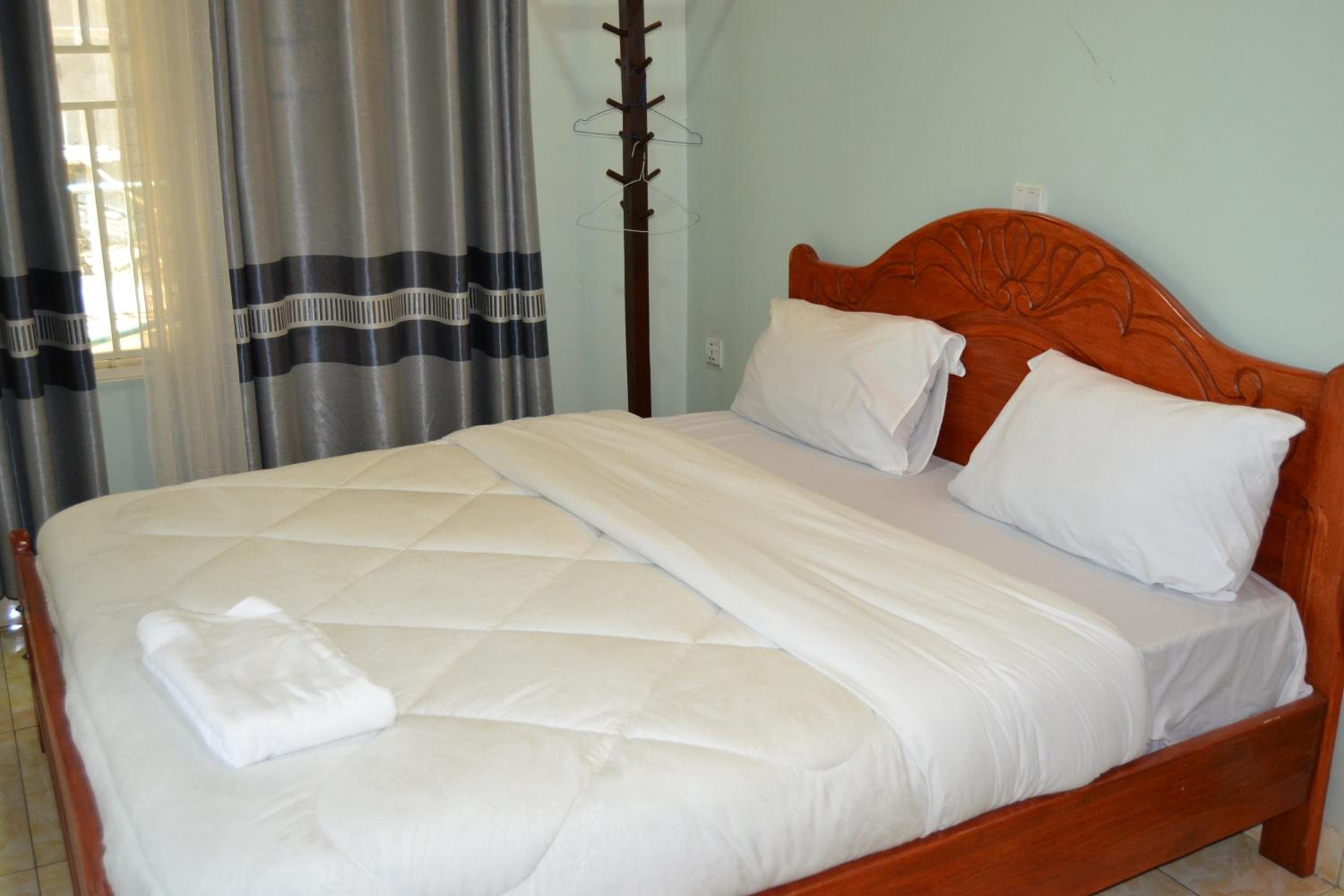 Budget Double Room photo 3