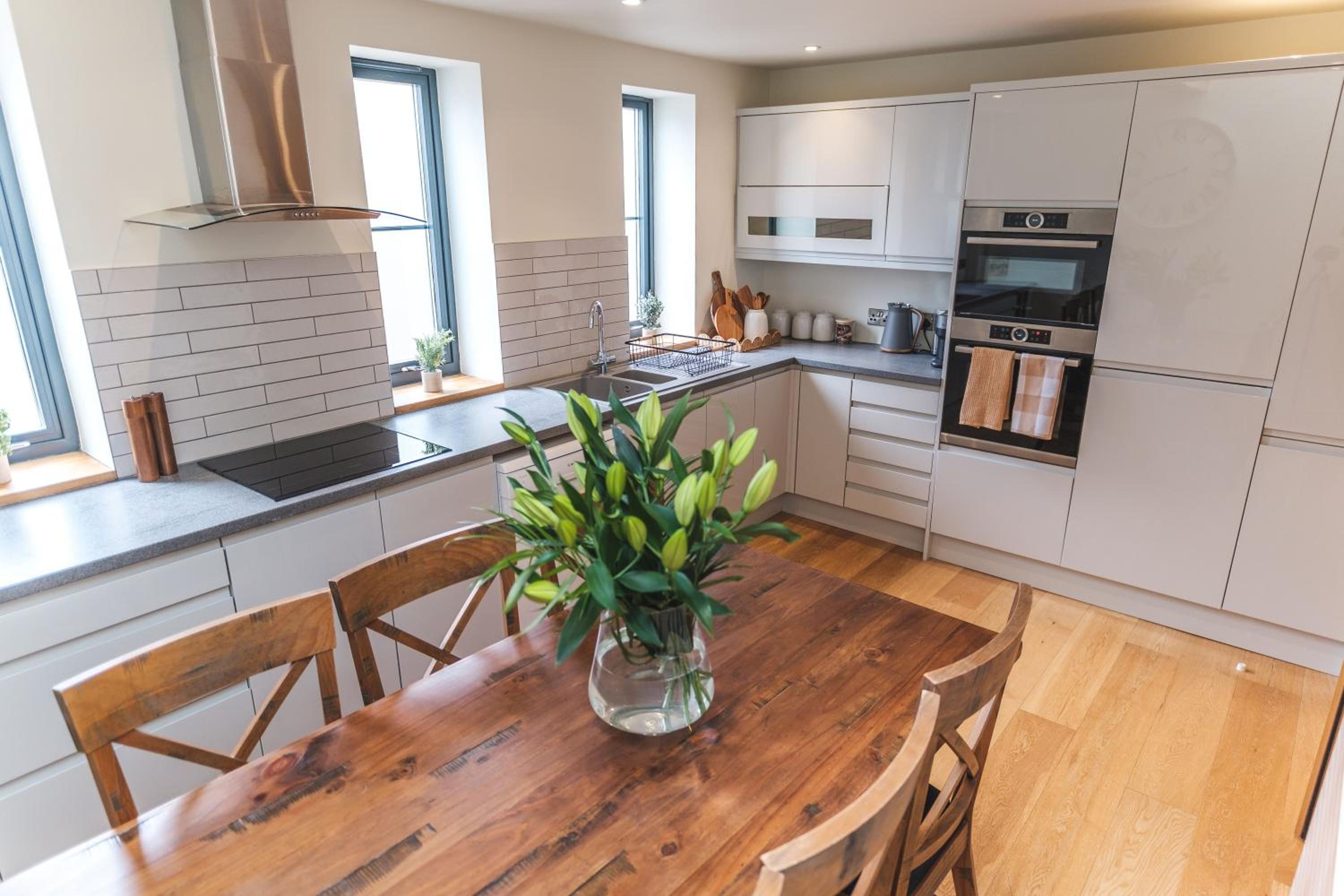 Three-Bedroom Deluxe Apartment
