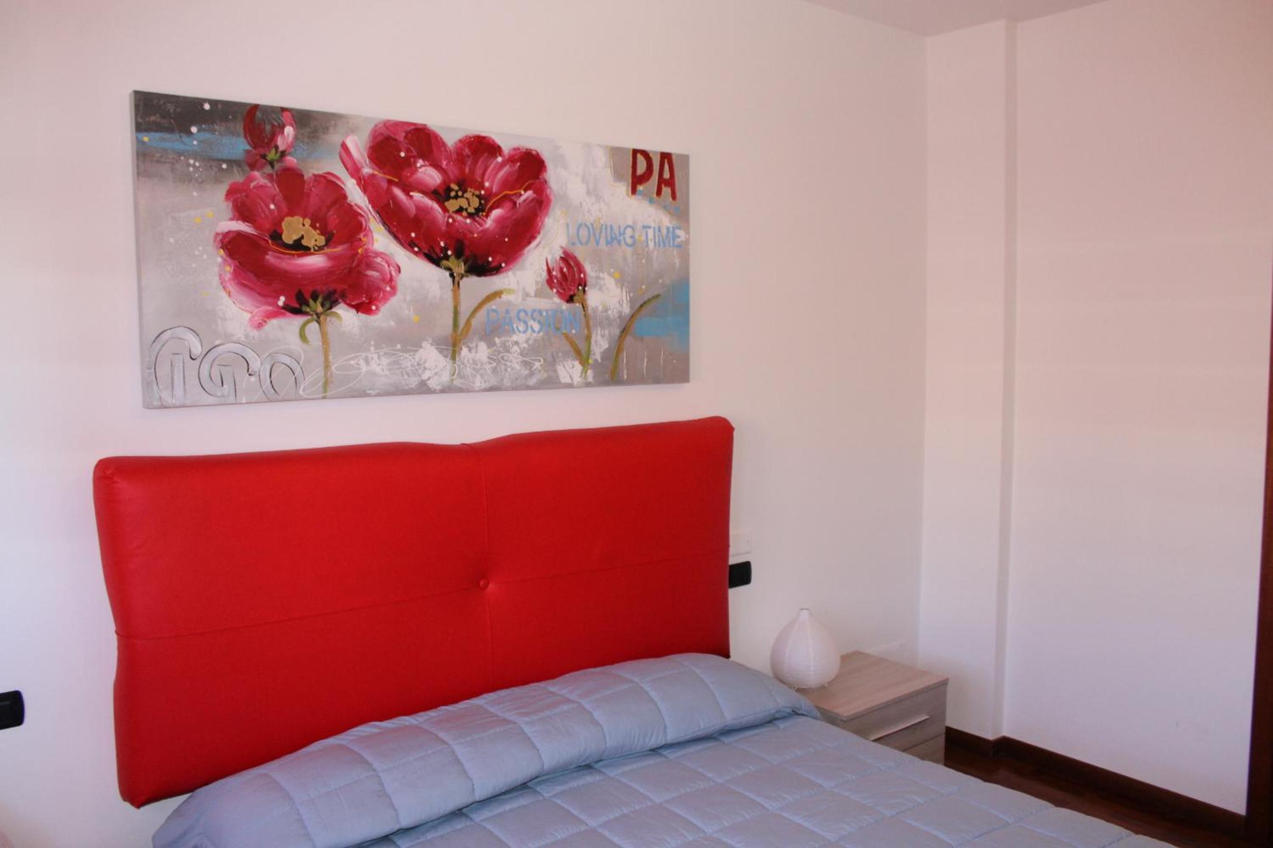 Double Room with Private Bathroom - Photo 9