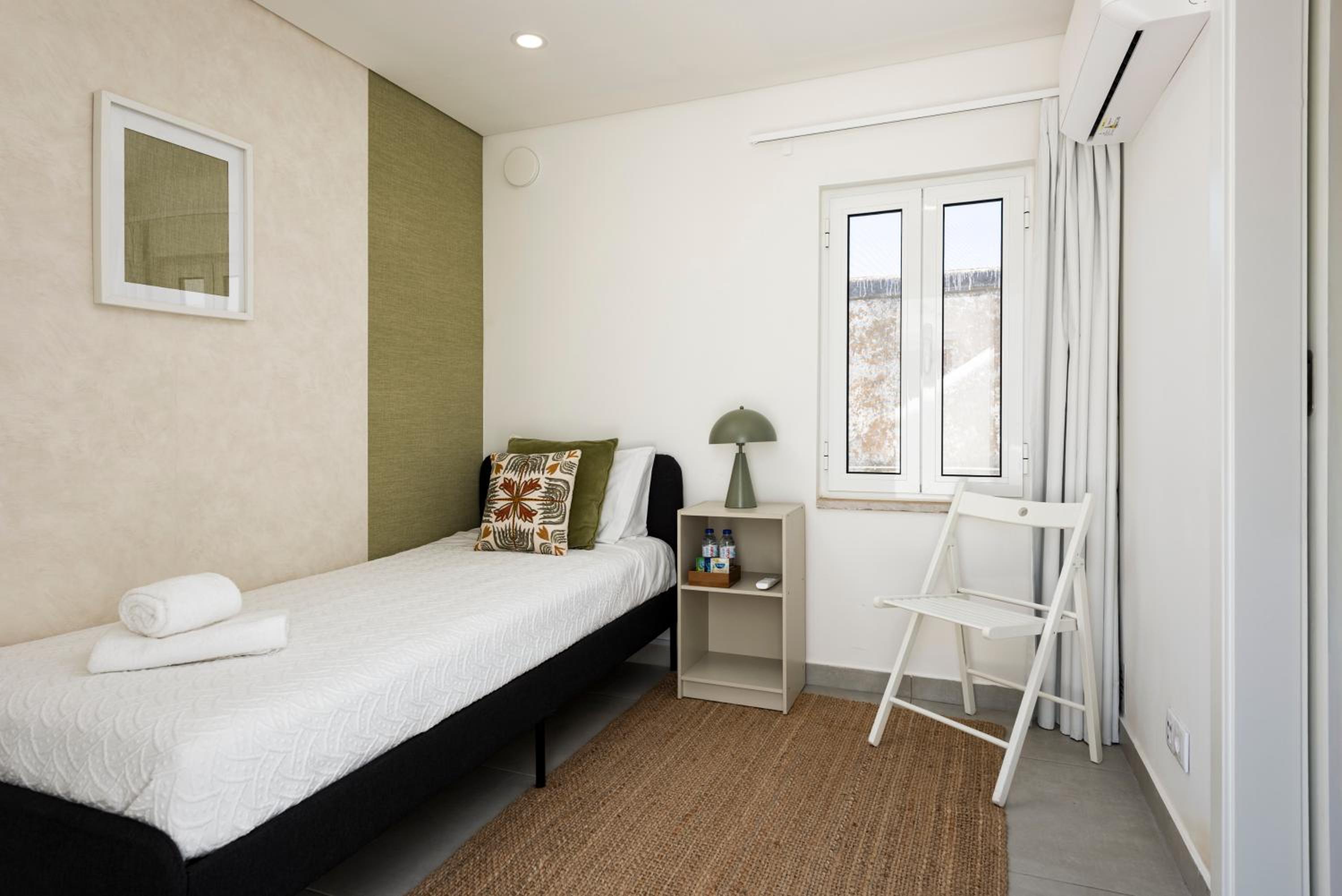 Single Room with Private Bathroom photo 3
