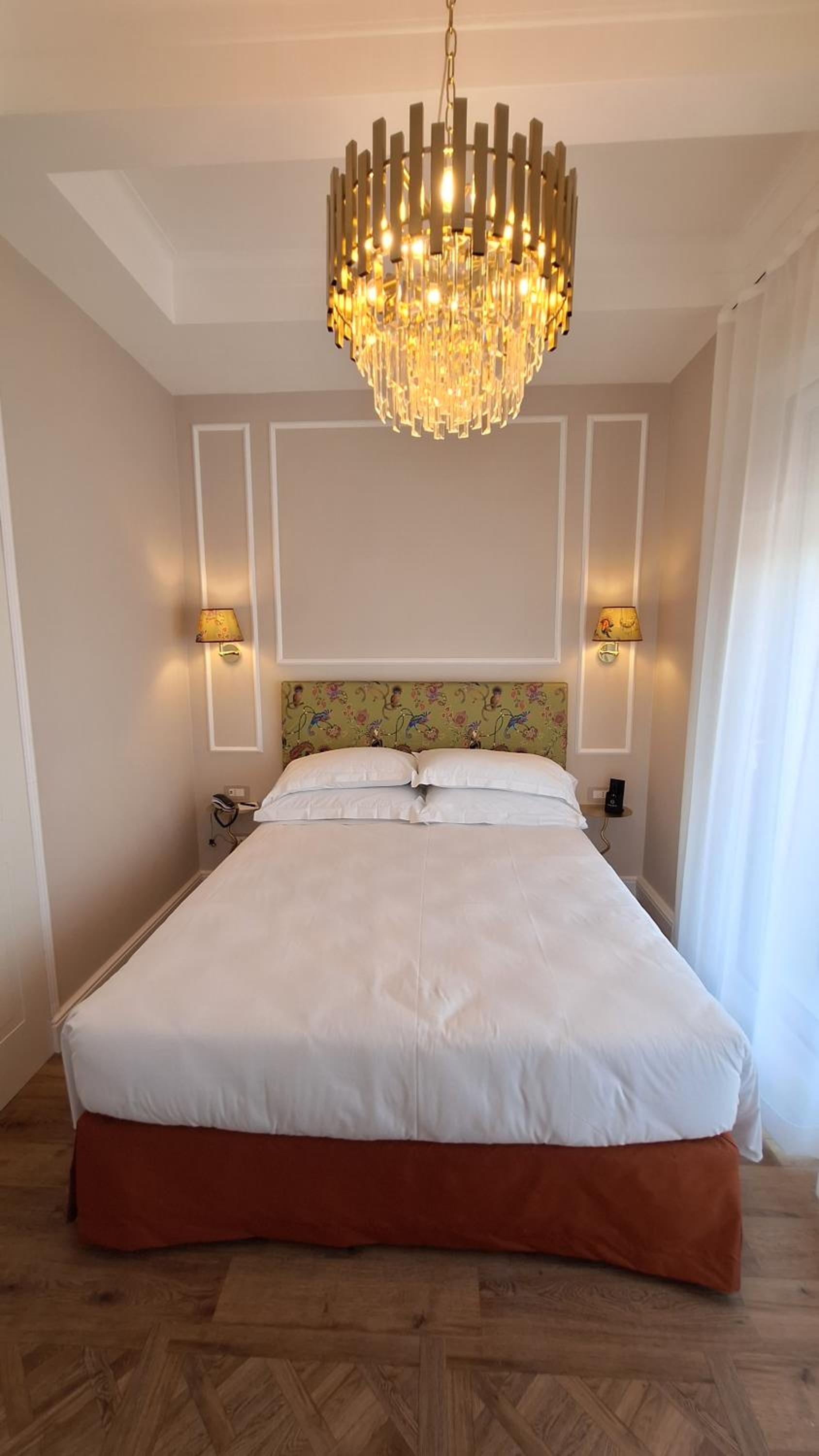 Junior Queen Suite with Sofa Bed and Kitchenette - Terrace/Upper Floor thumbnail 6