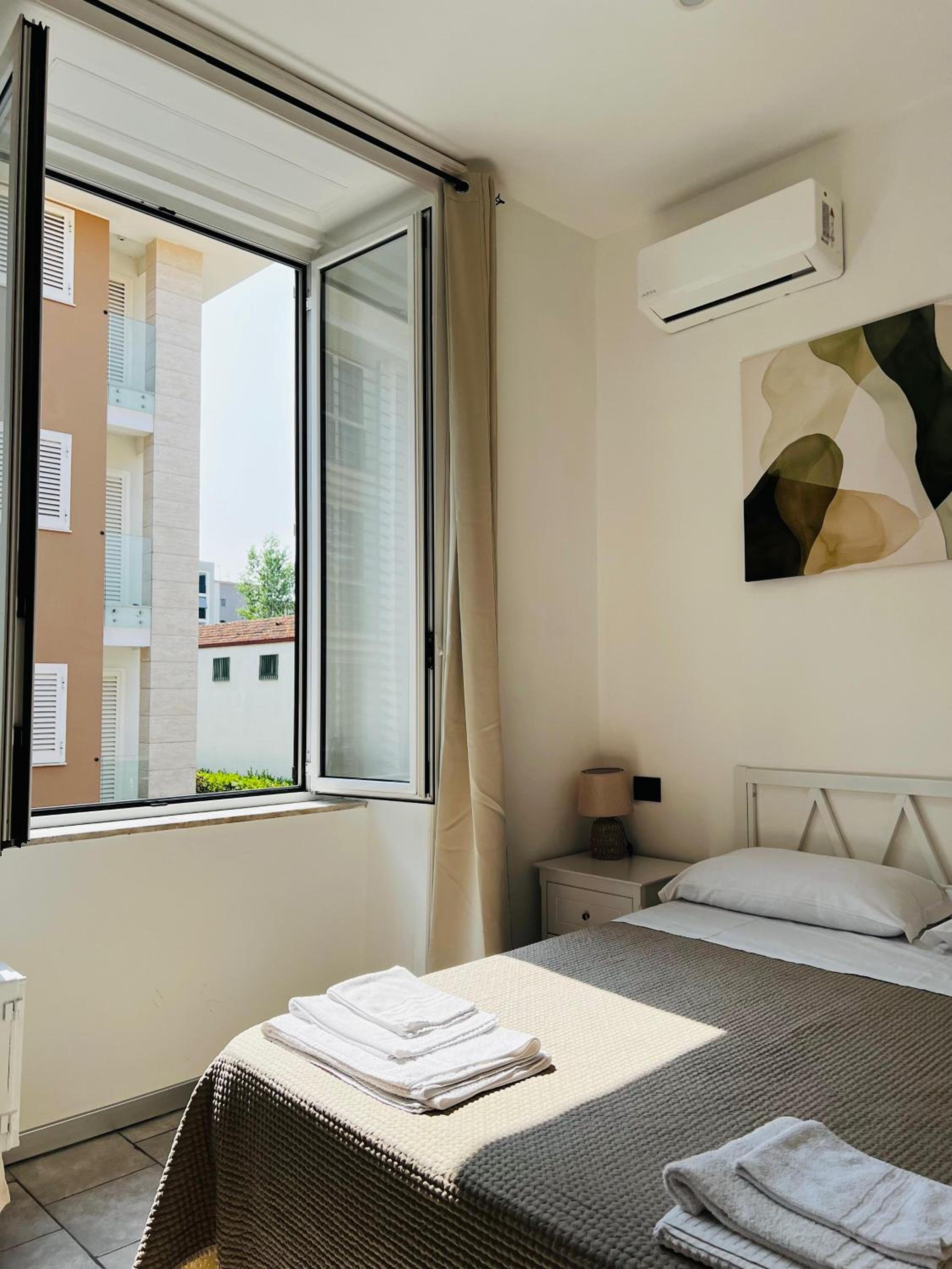 Double Room with Private Bathroom photo 1