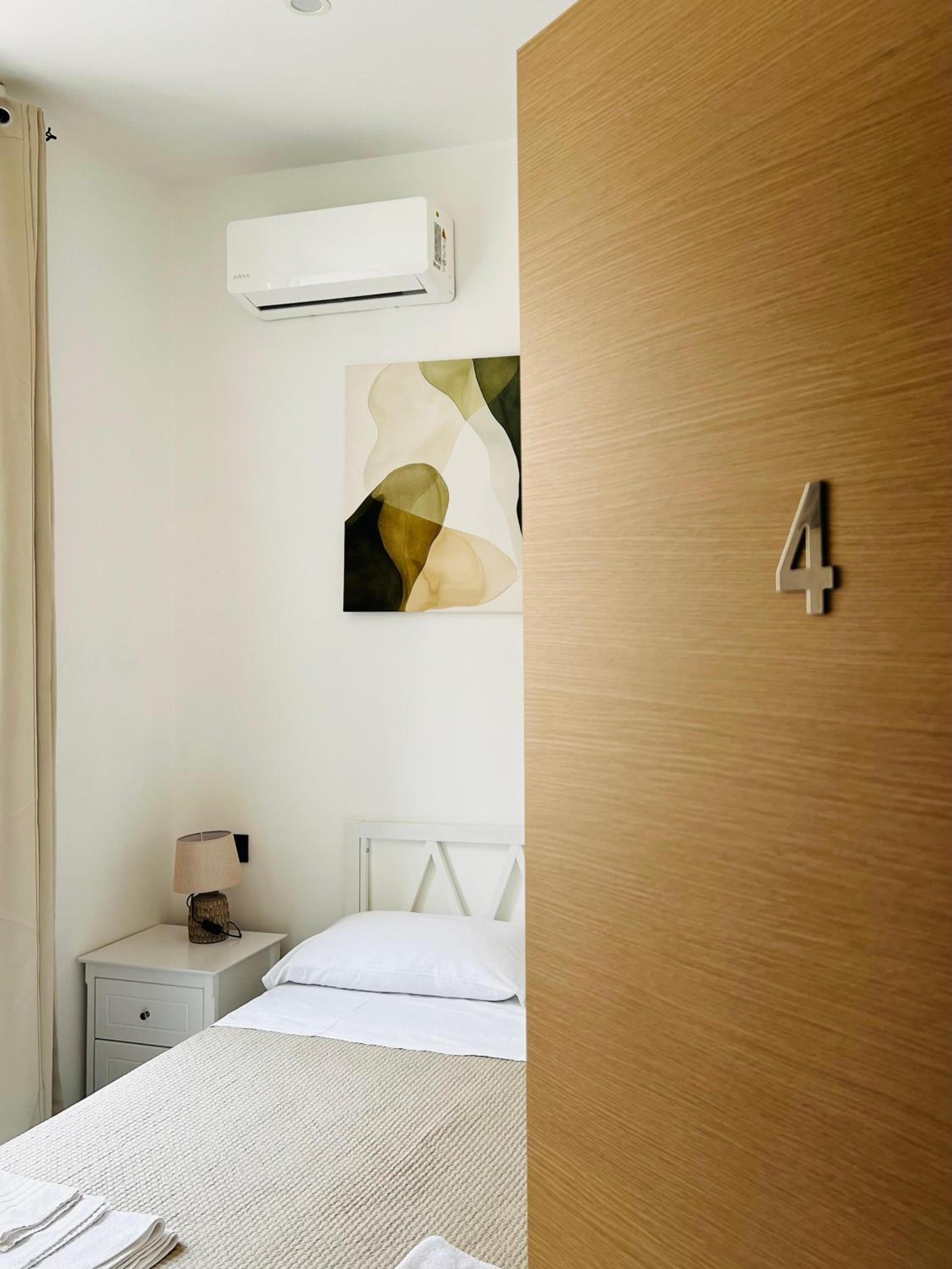 Double Room with Private Bathroom photo 2