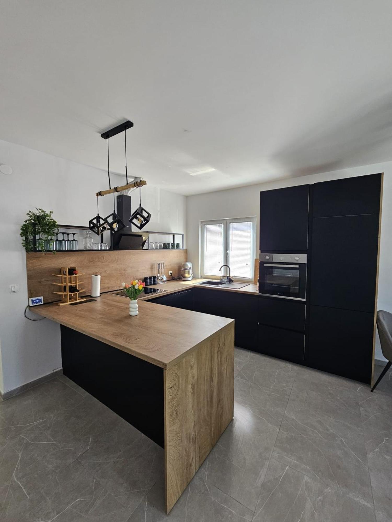 Three-Bedroom Apartment with Balcony