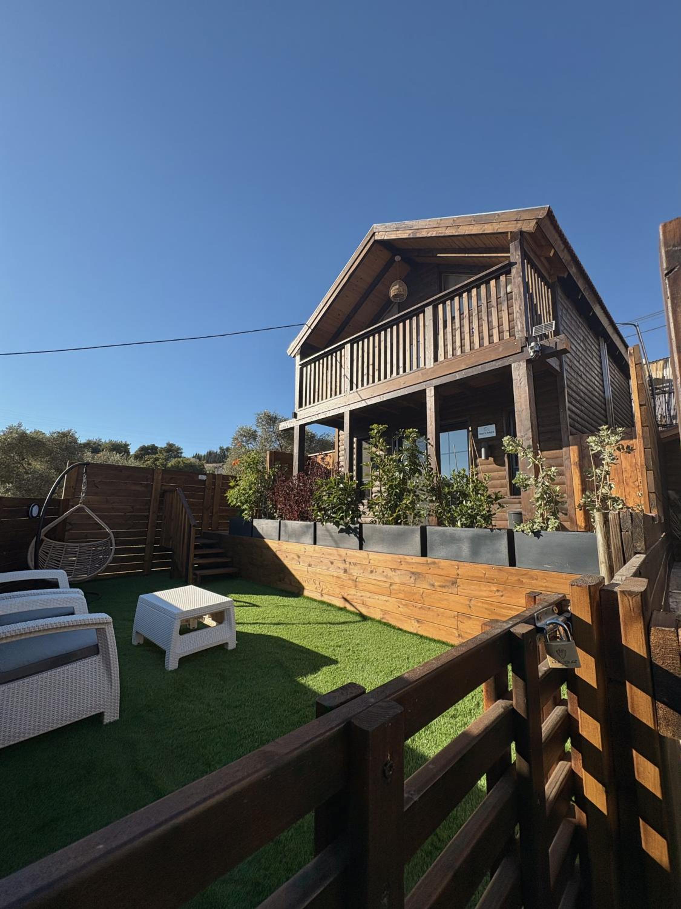 Family Room with Balcony photo 2