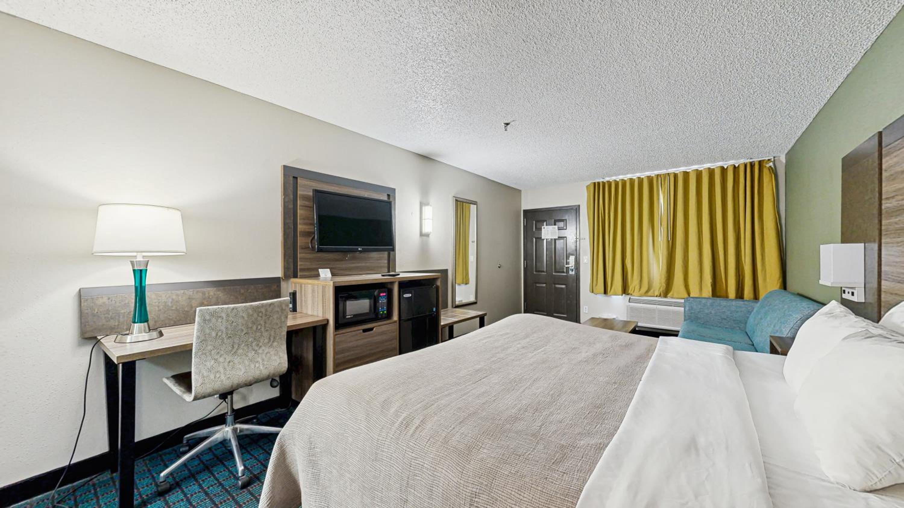 King Room - Non-Smoking - Photo 1