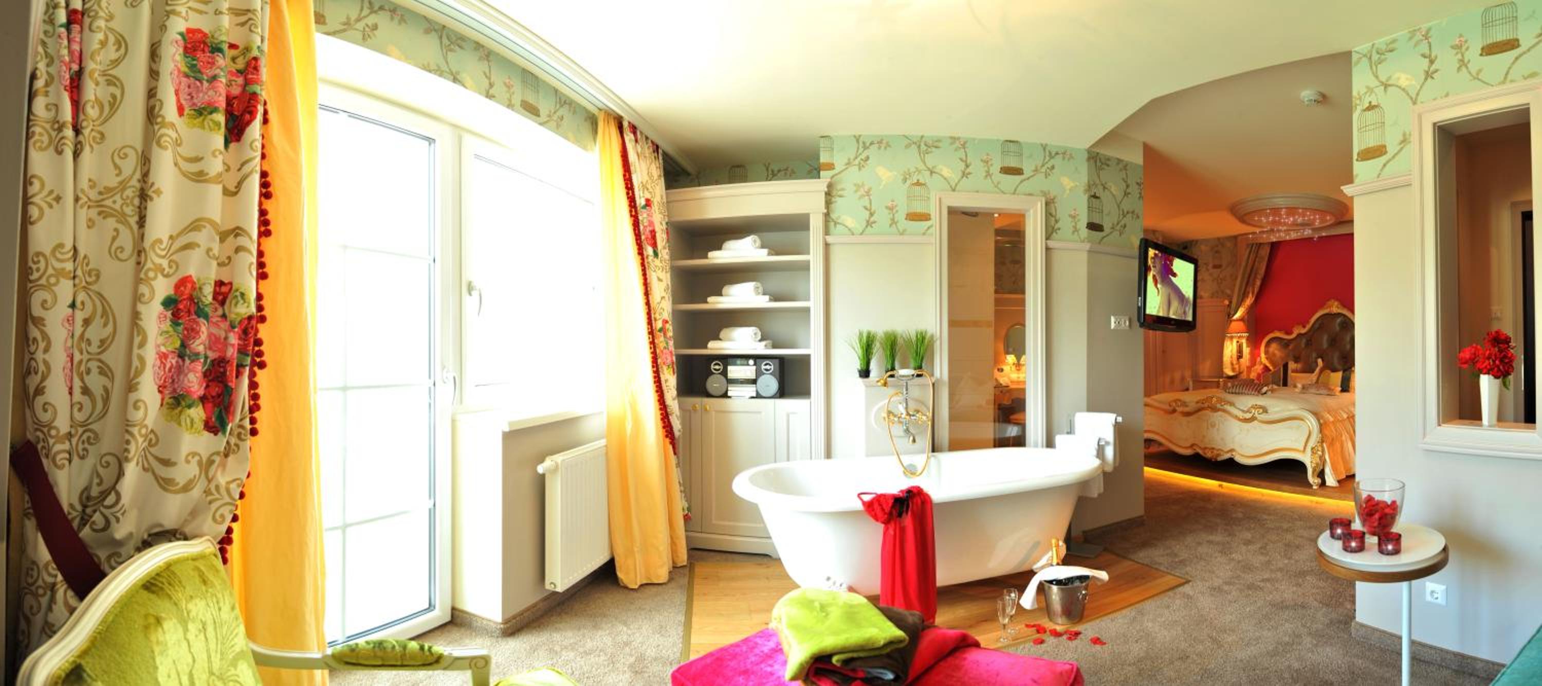 Suite with River View