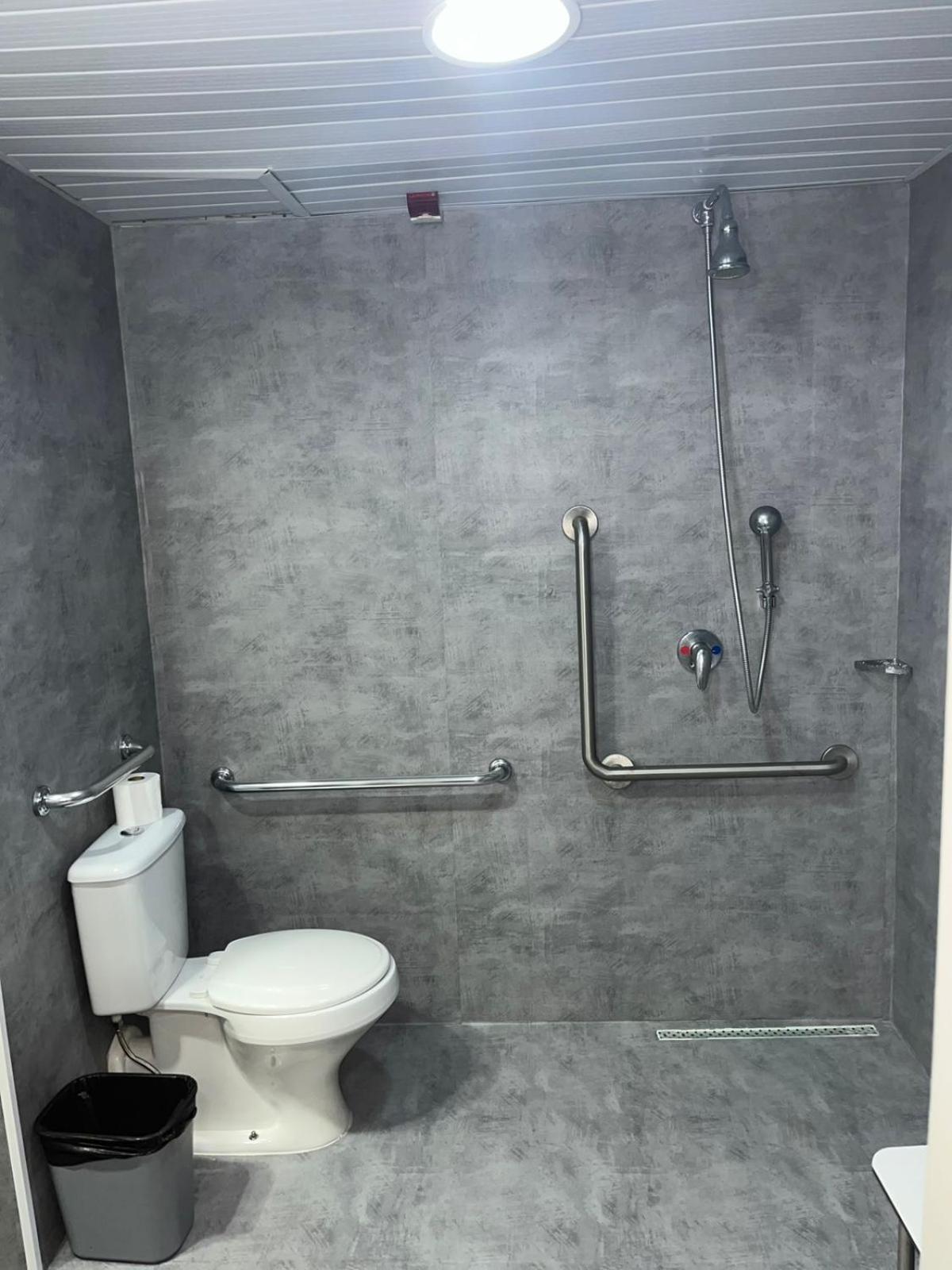 Double Room - Disability Access photo 3