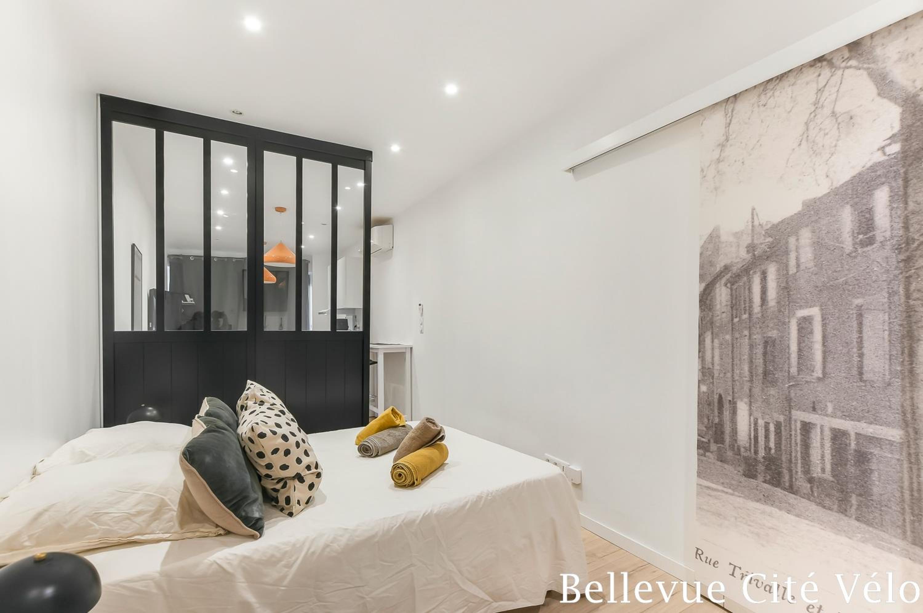 Studio Apartment