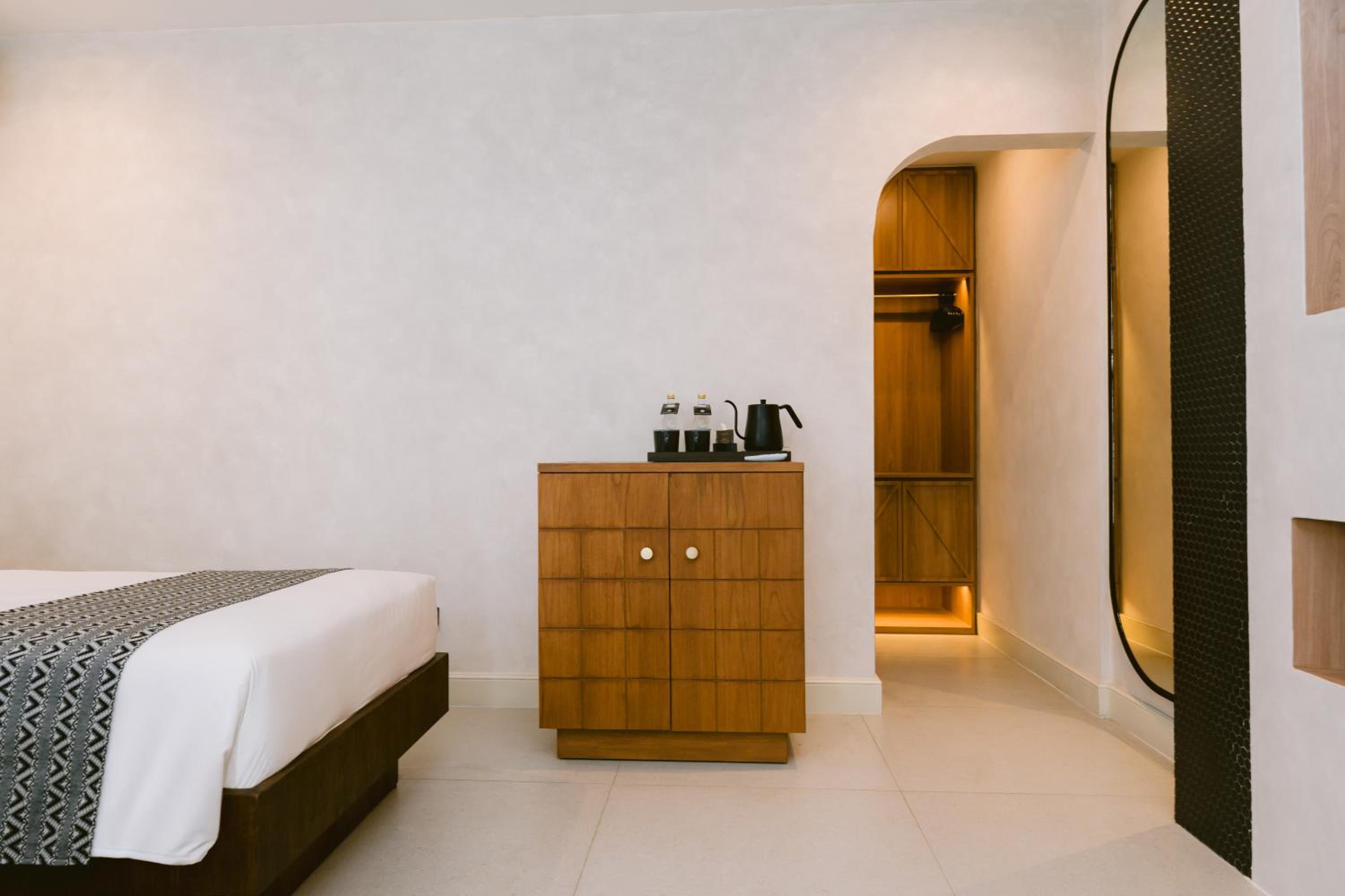 Deluxe Plus Twin Room - Photo 5