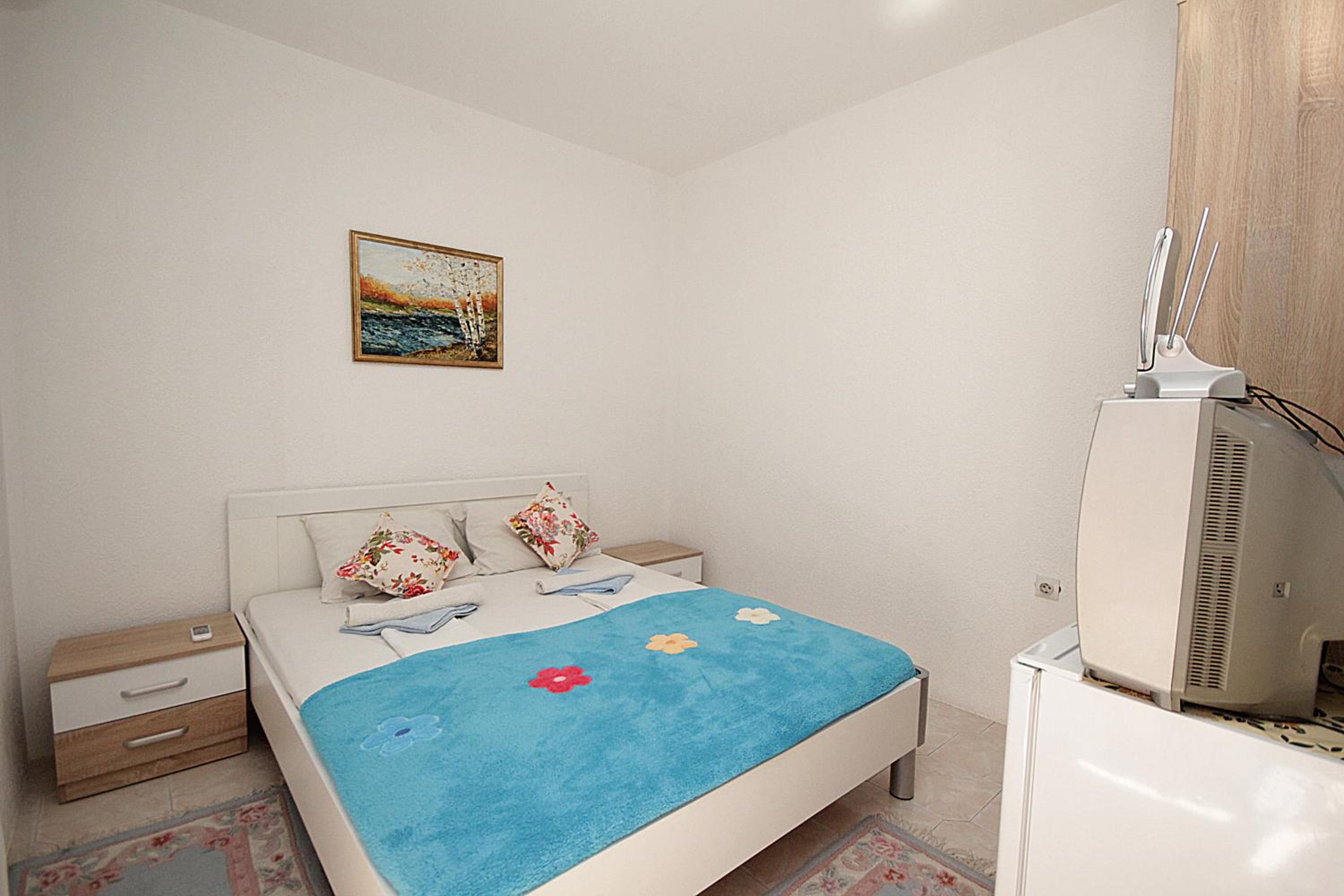 Deluxe Double Room With Side Sea View