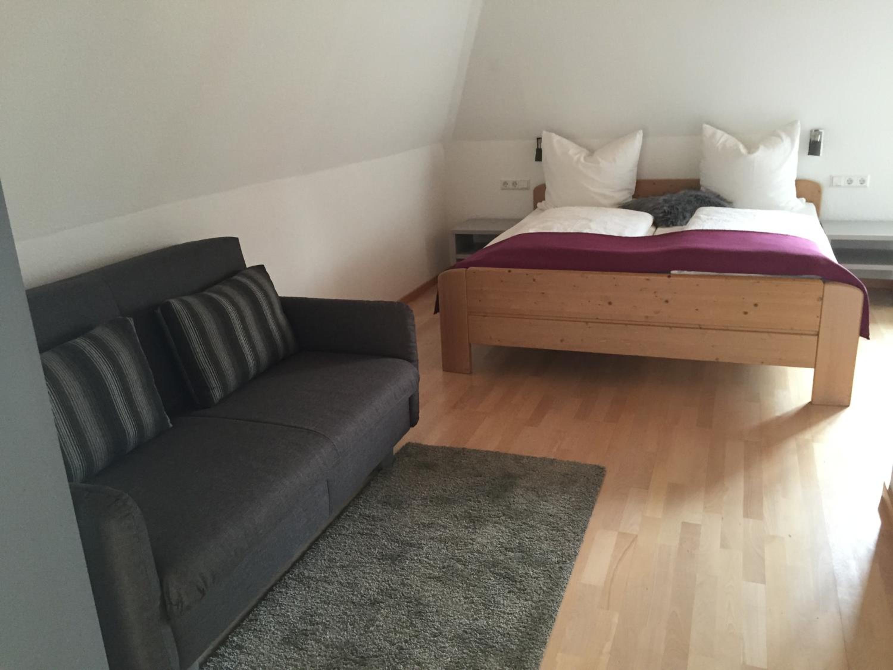 Doppelzimmer Komfort Dachgeschoss Gästehaus photo 2