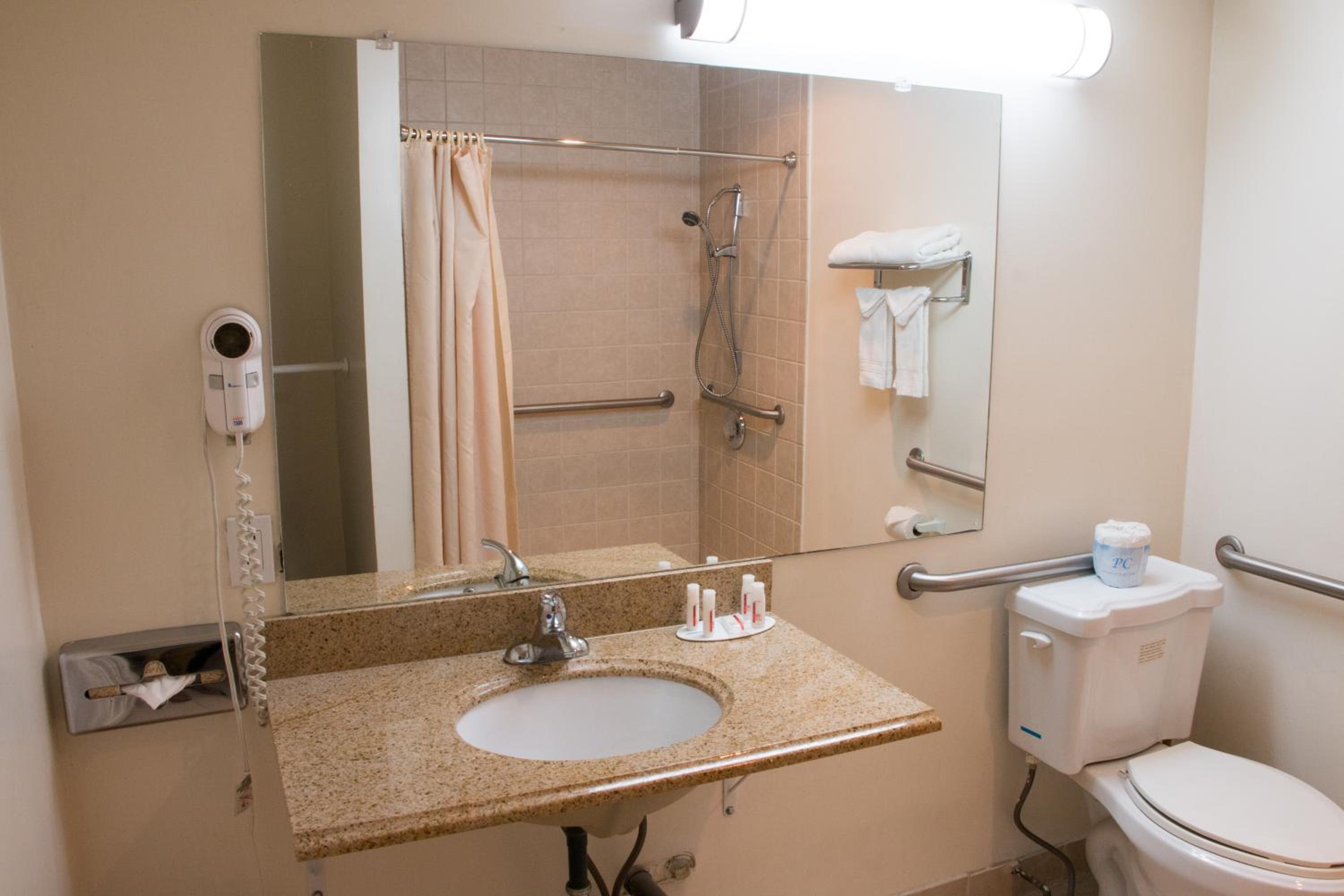 King Room with Roll-In Shower - Mobility/Hearing Accessible - Non-Smoking - Photo 2