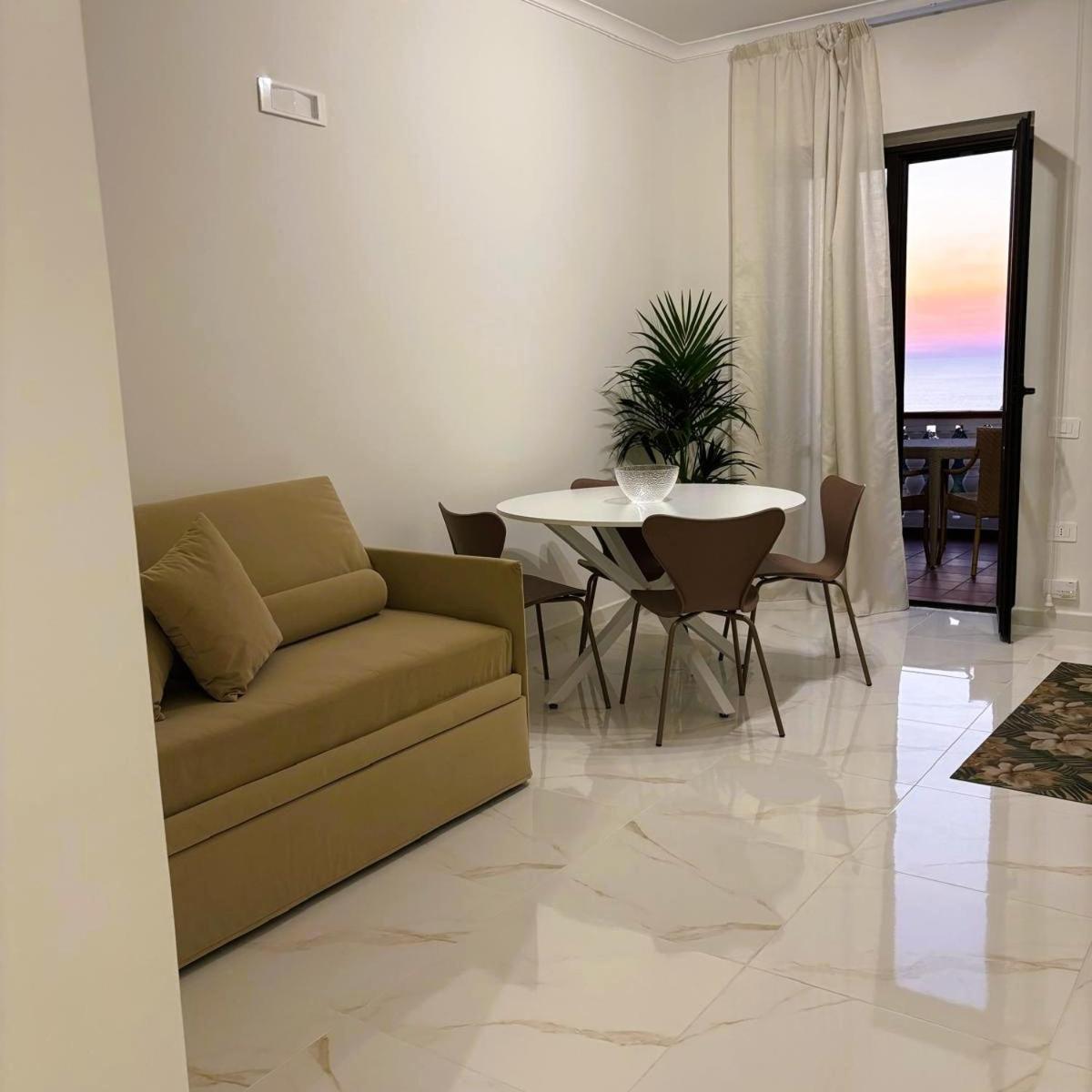 Deluxe Apartment - Photo 12