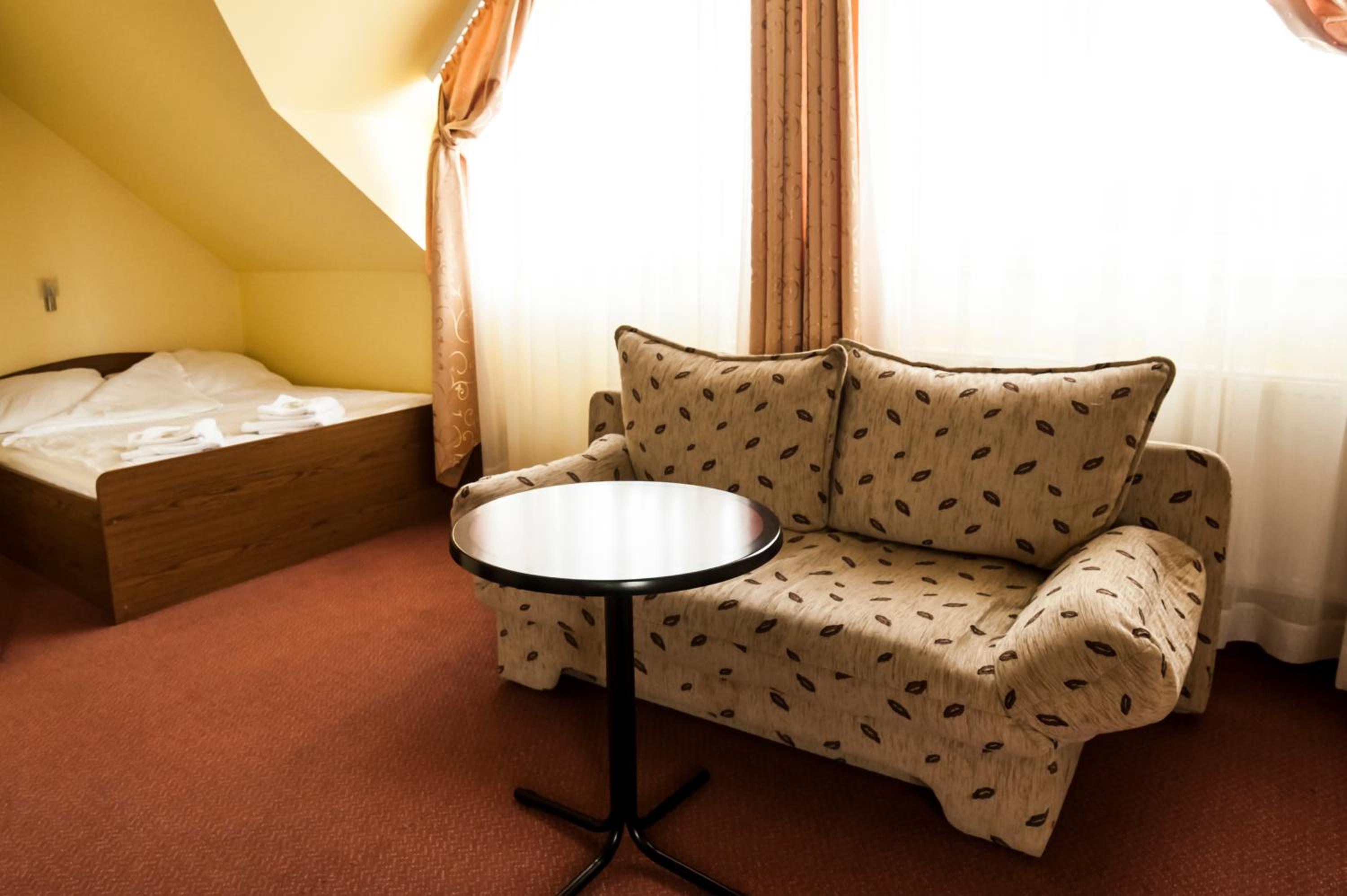 Triple Room - Photo 6