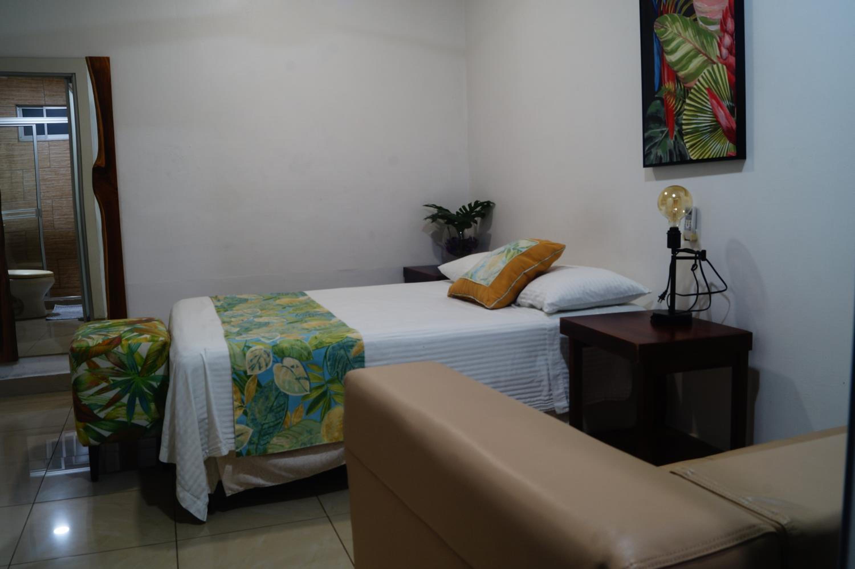 Double Room with Private Bathroom photo 3