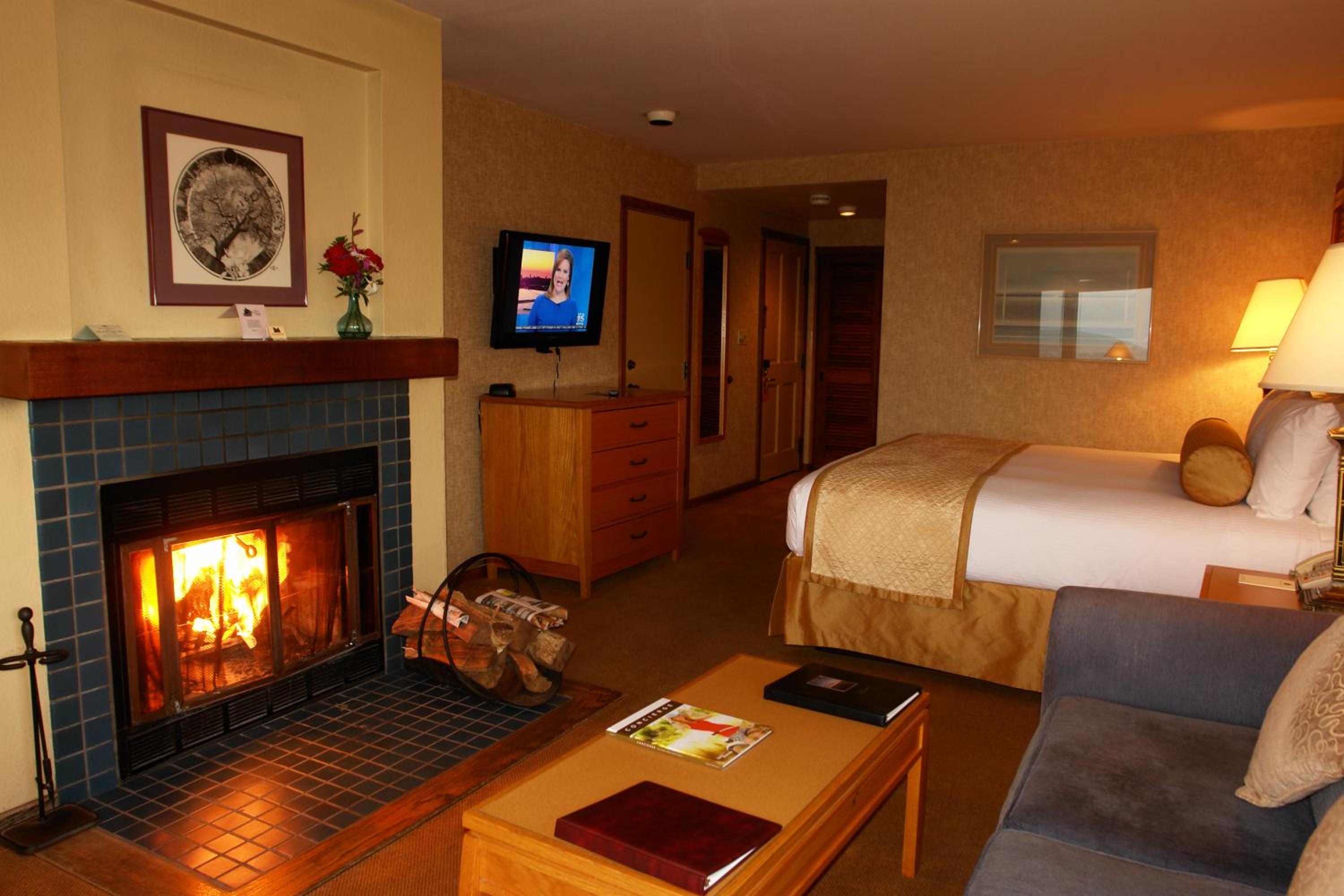 Deluxe King Room photo 2