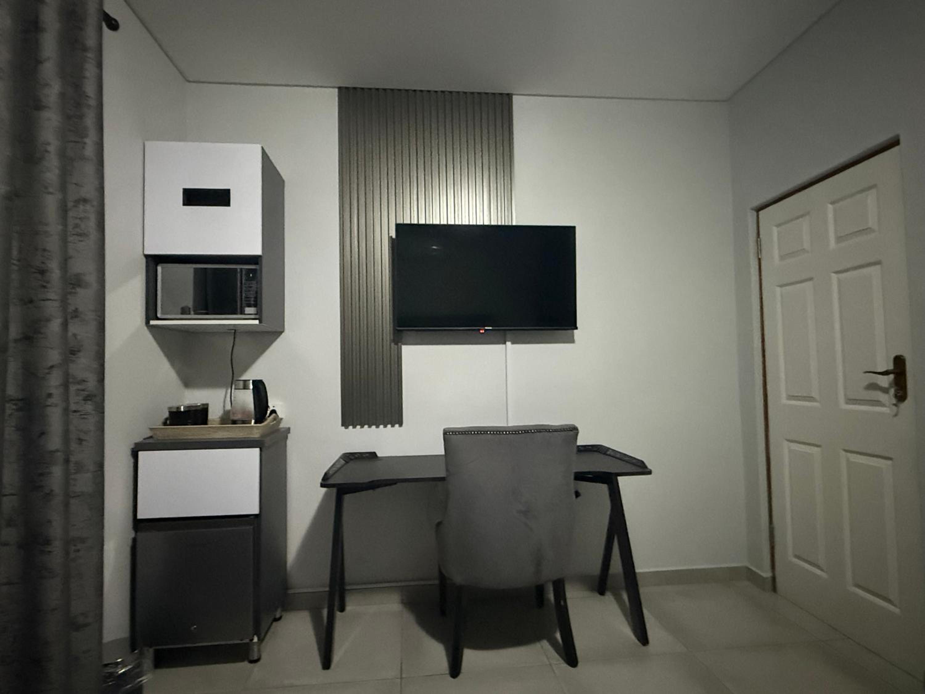 Budget Double Room photo 1