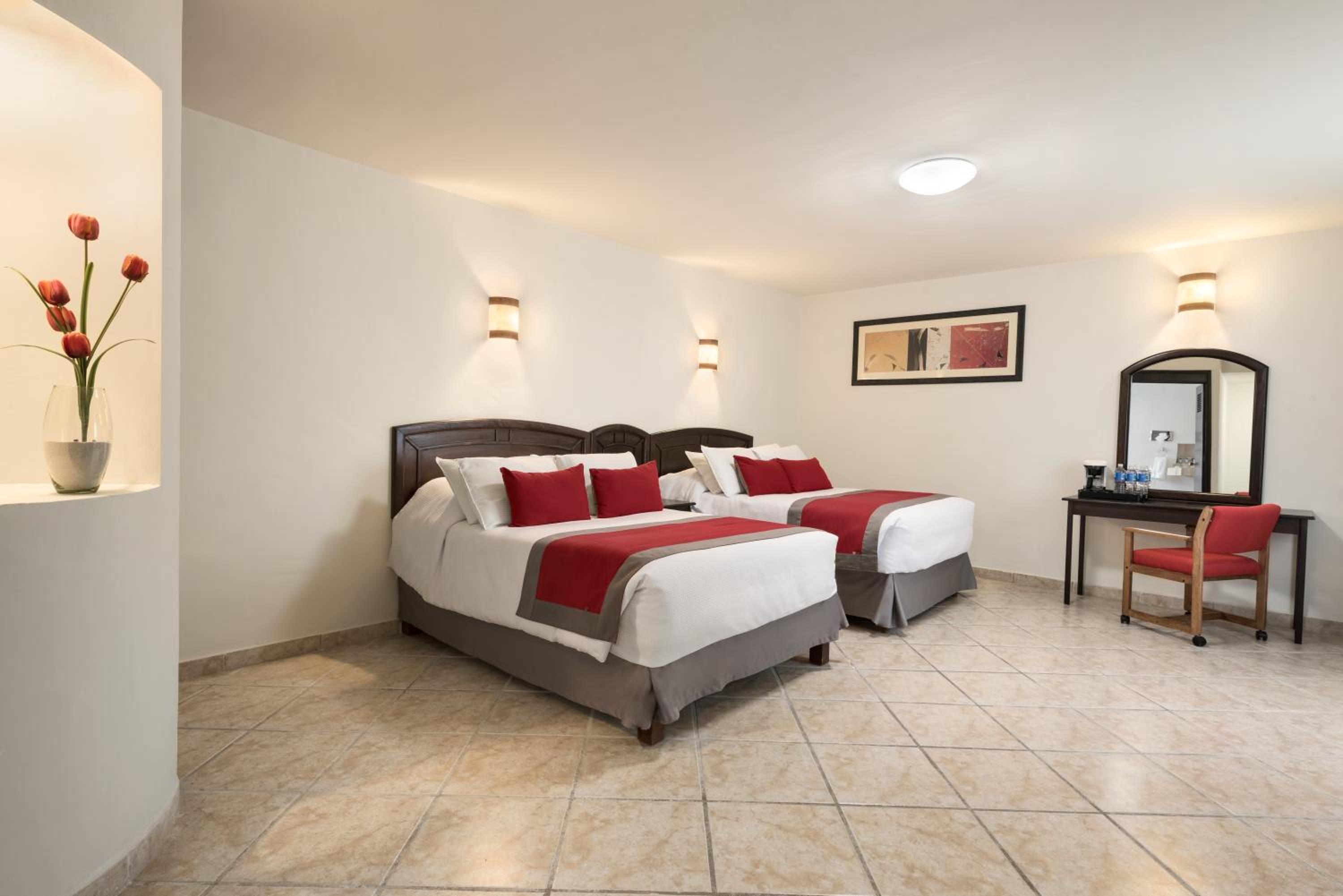 Double Room - Disability Access/Non-Smoking - Photo 1