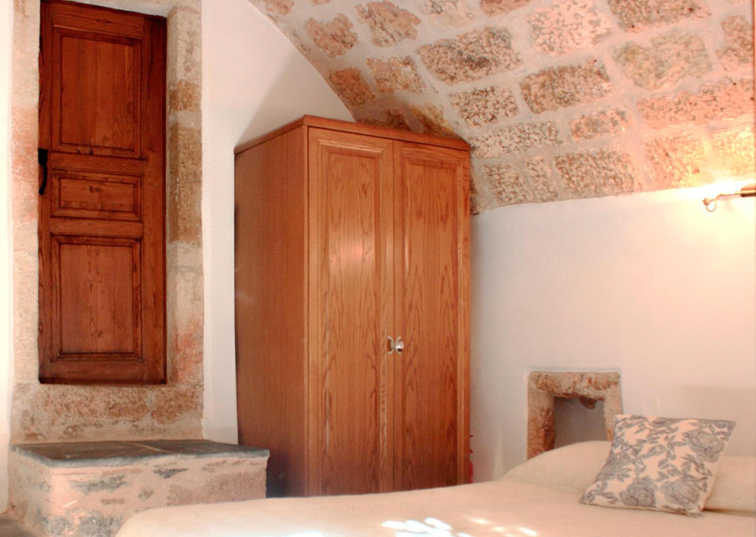 Budget Double Room photo 2