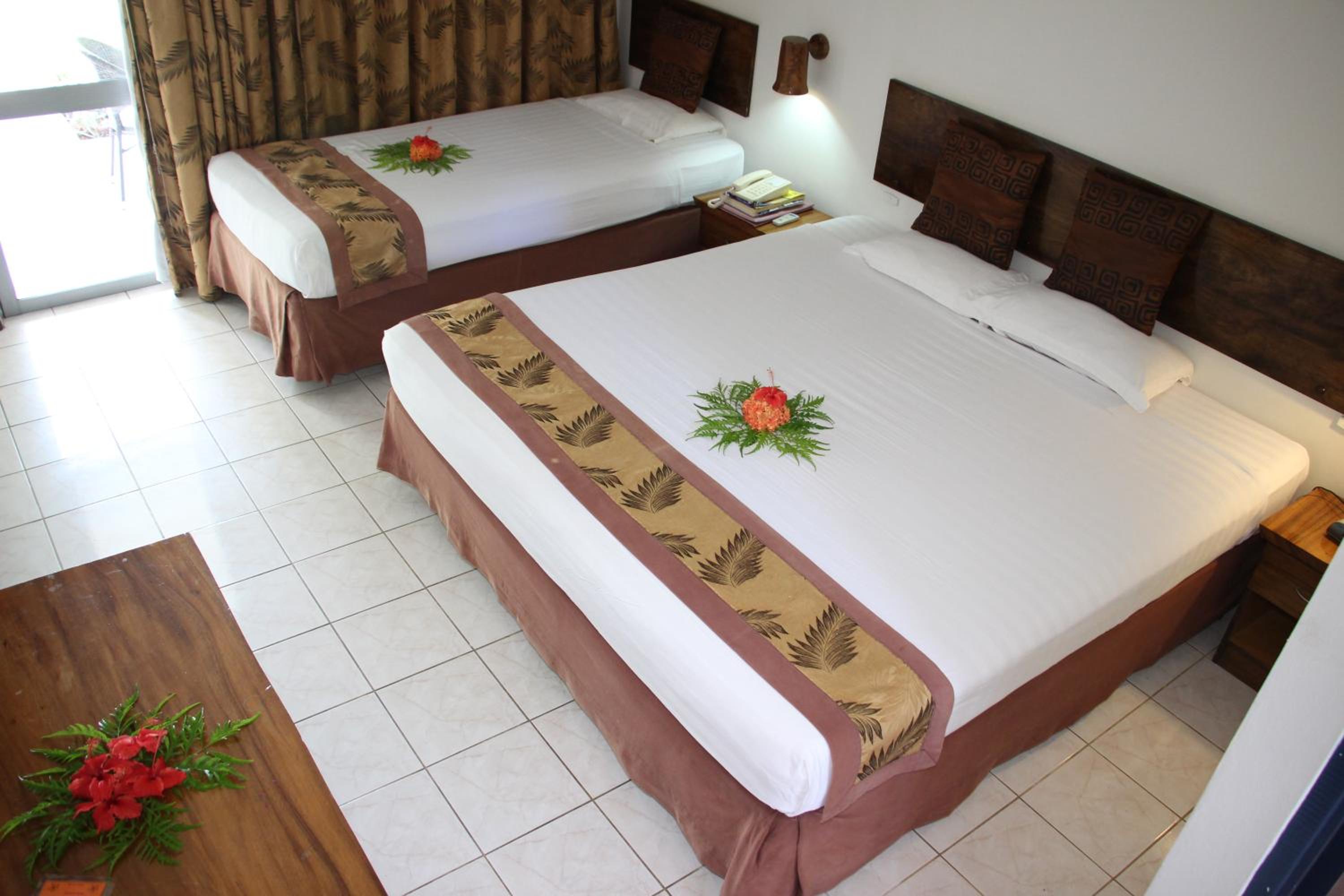 Deluxe Room - Poolside photo 6