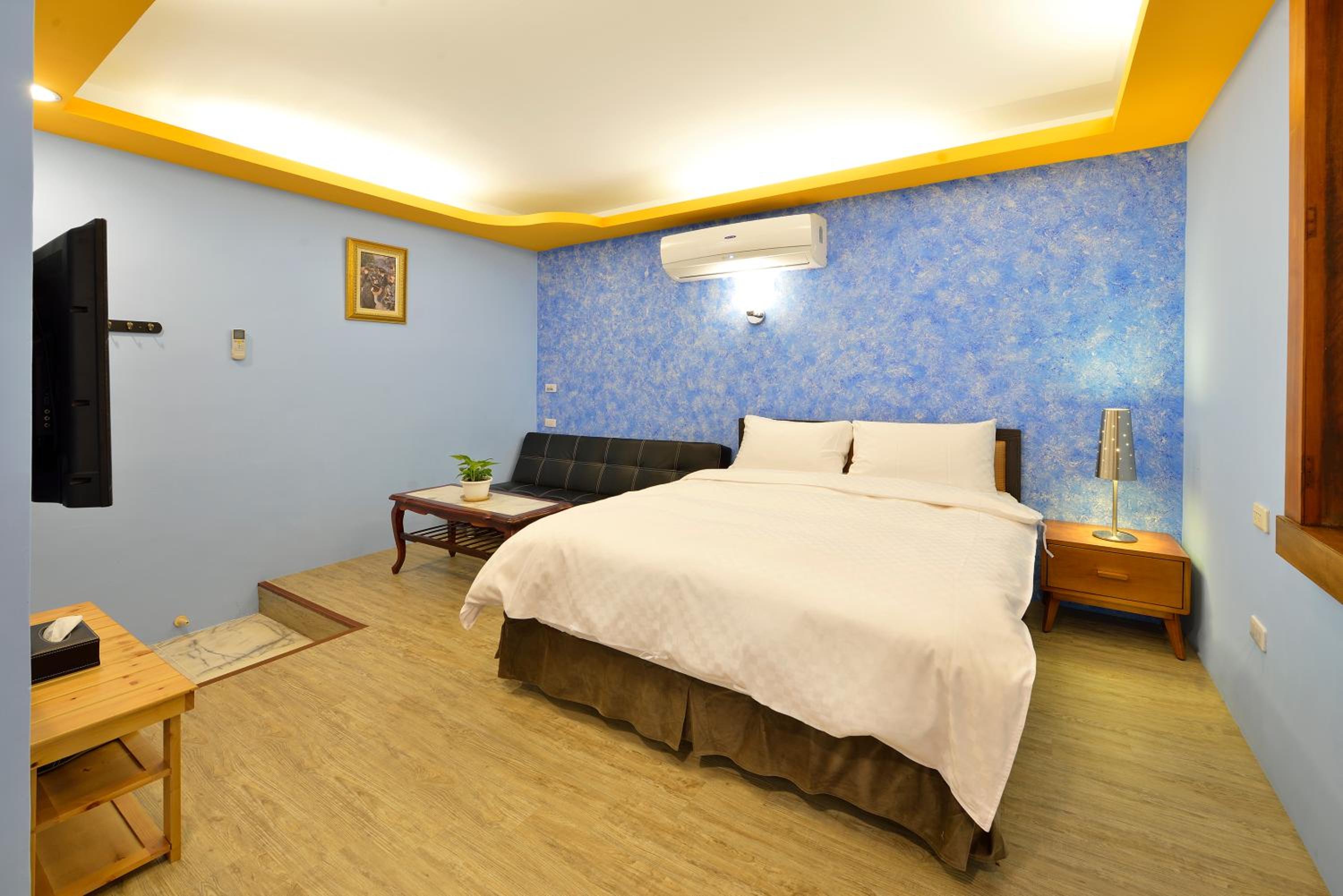 Large Double Room photo 2