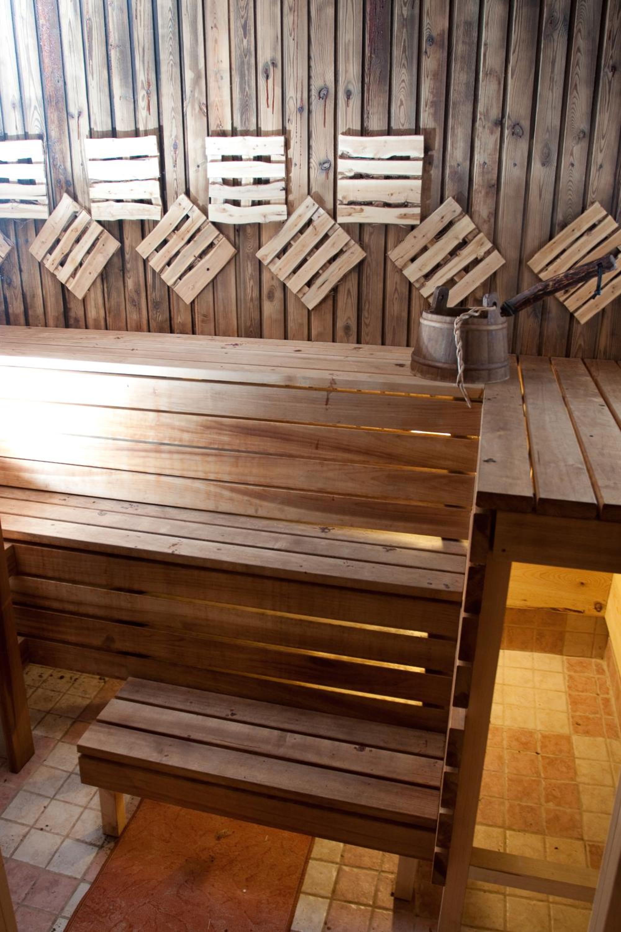 Three-Bedroom Apartment with Sauna - Photo 16
