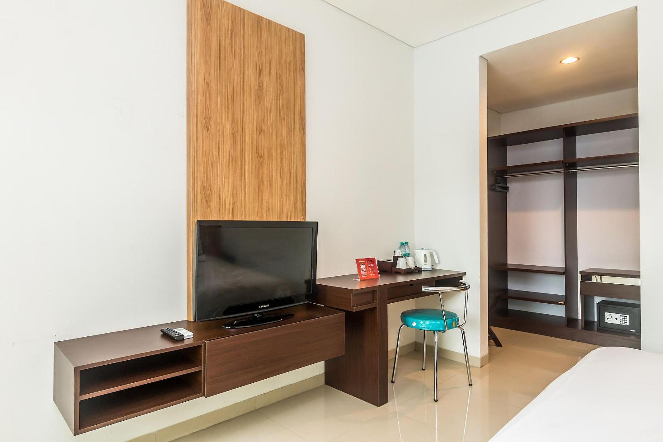 Deluxe Double or Twin Room - Photo 7