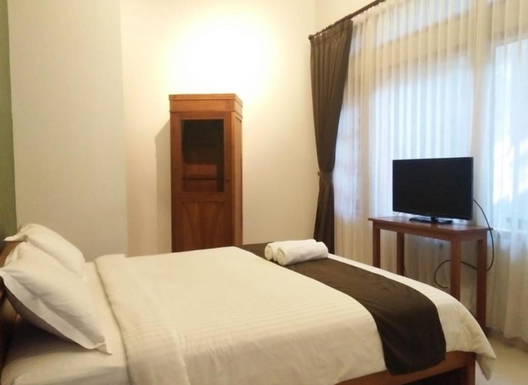 Deluxe King Room photo 1