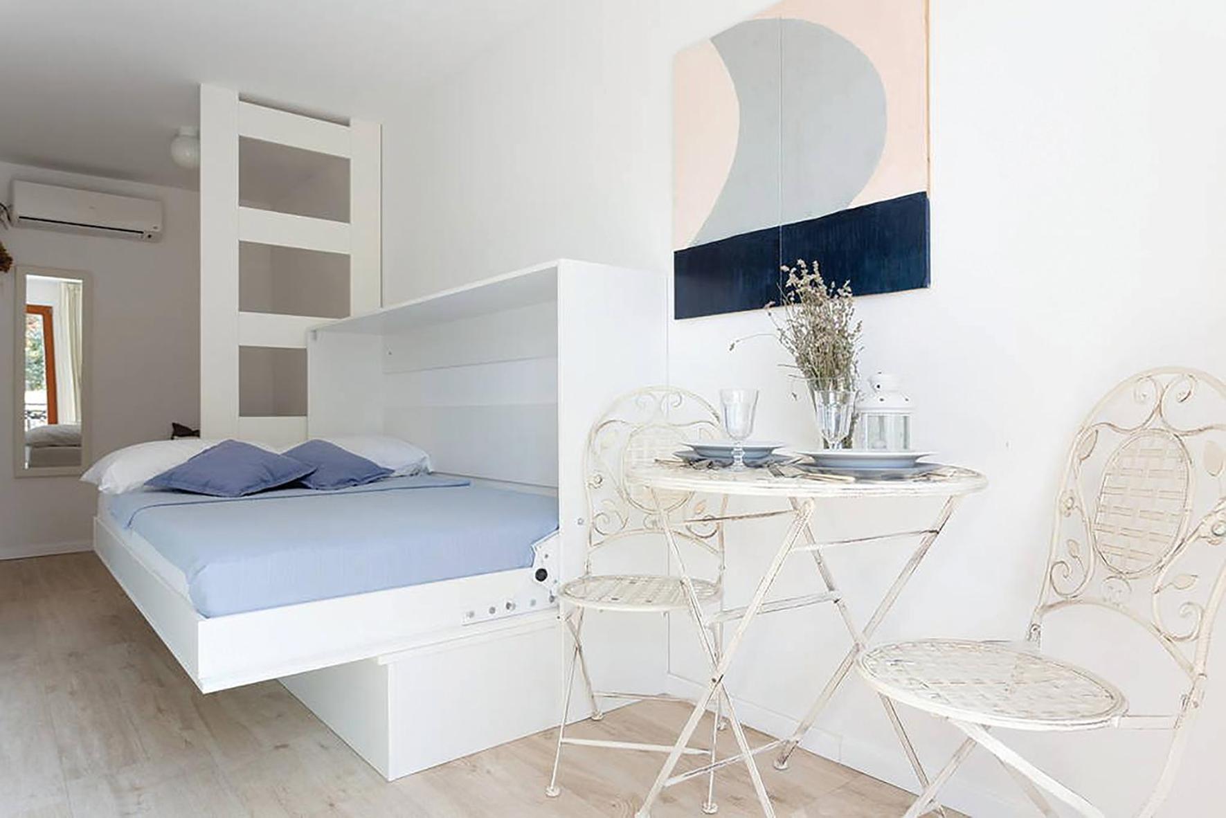 Studio Apartment photo 2