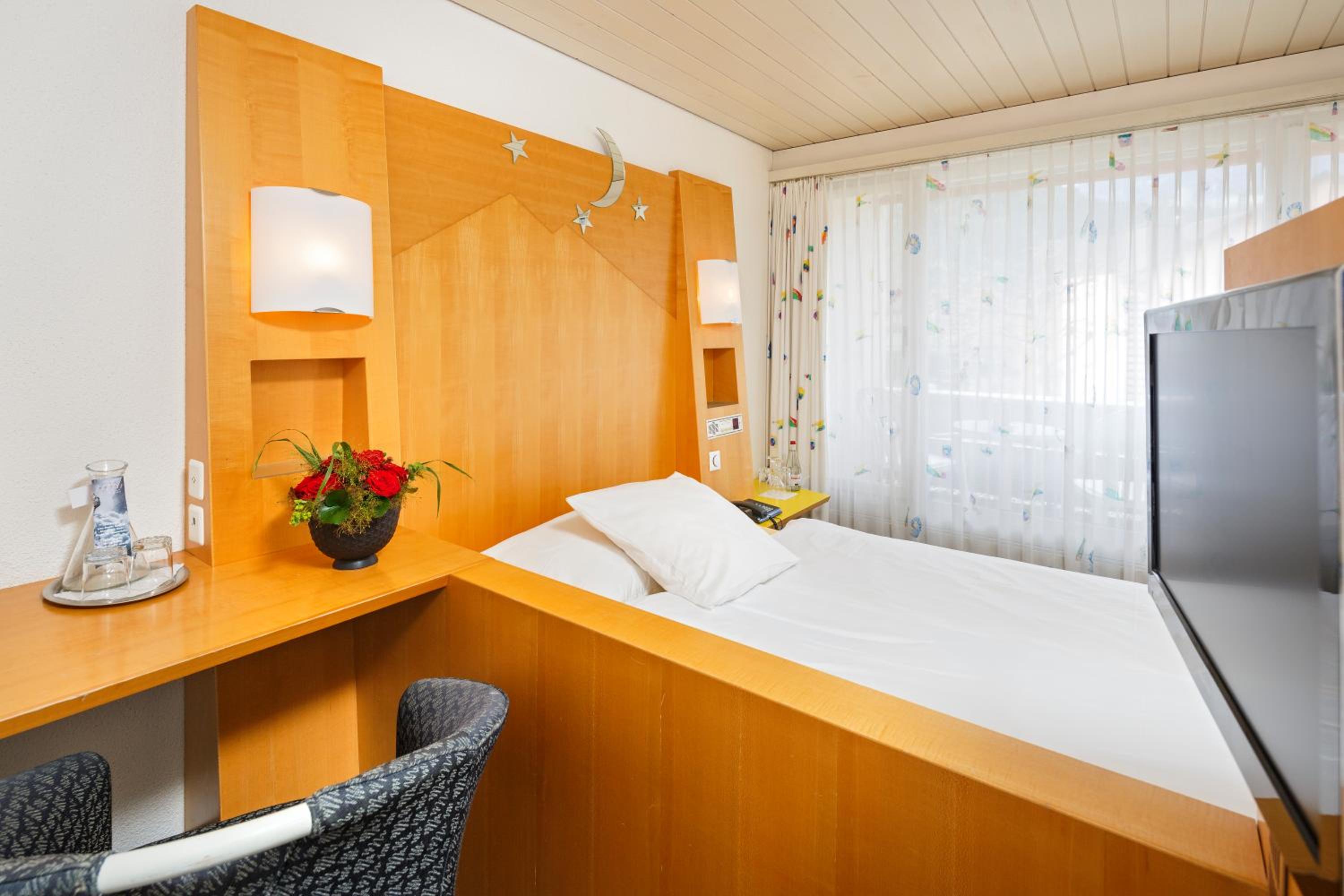 Simple Room with Small Double Bed photo 1