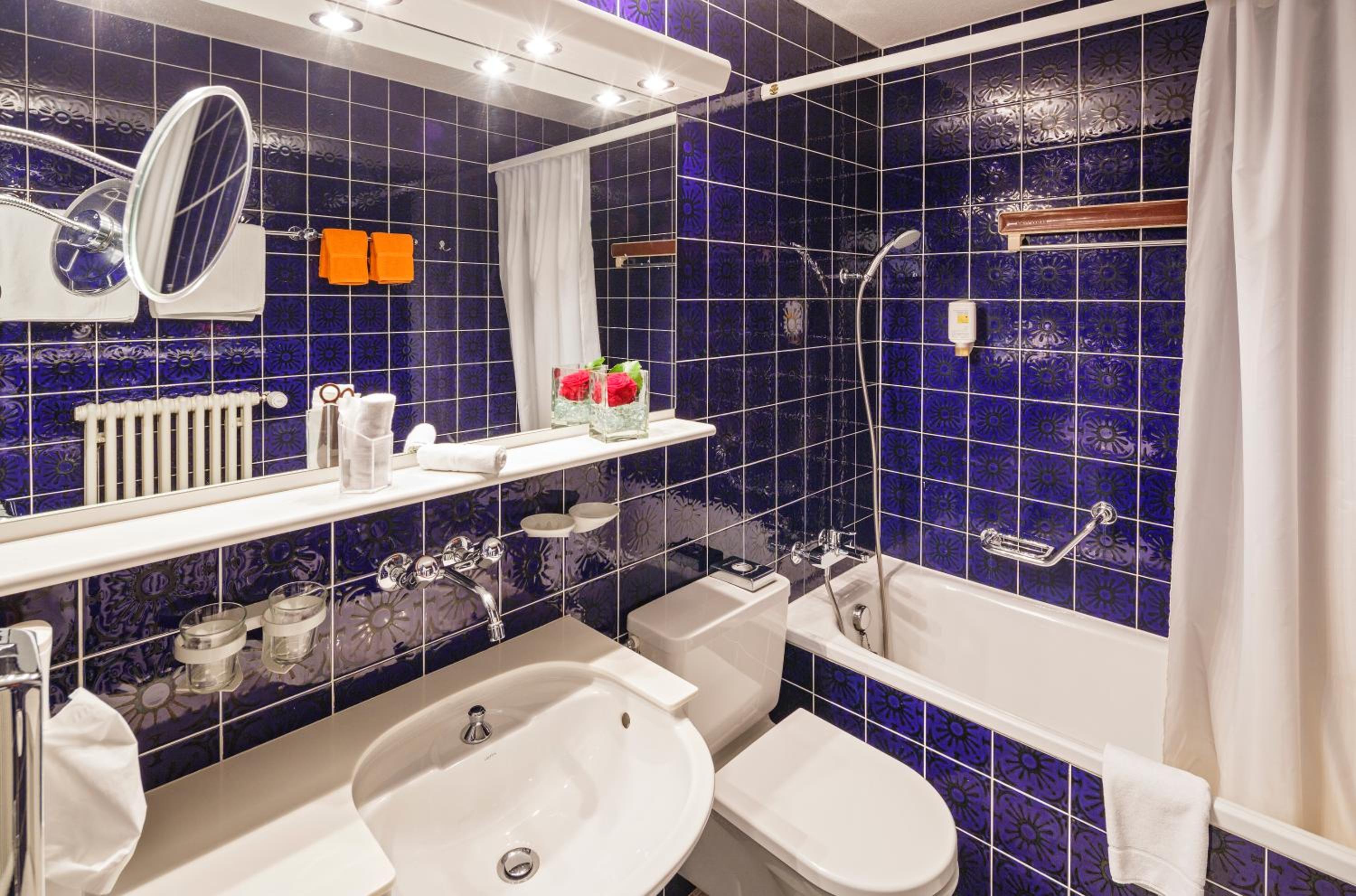Large Double Room - Photo 2