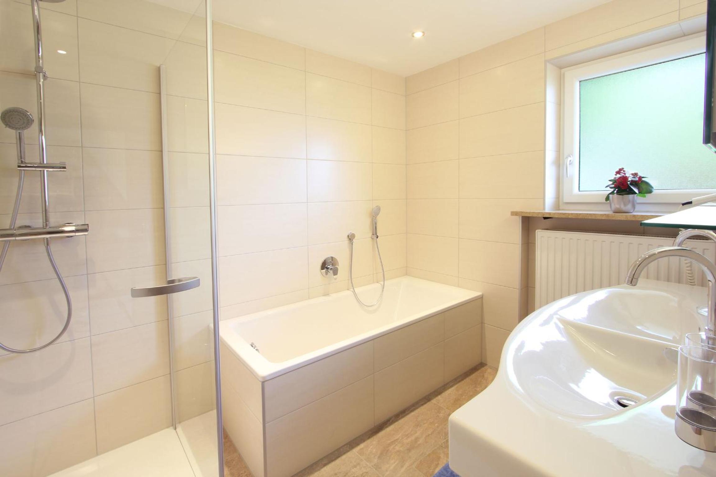 Two-Bedroom Apartment with Terrace - Photo 5