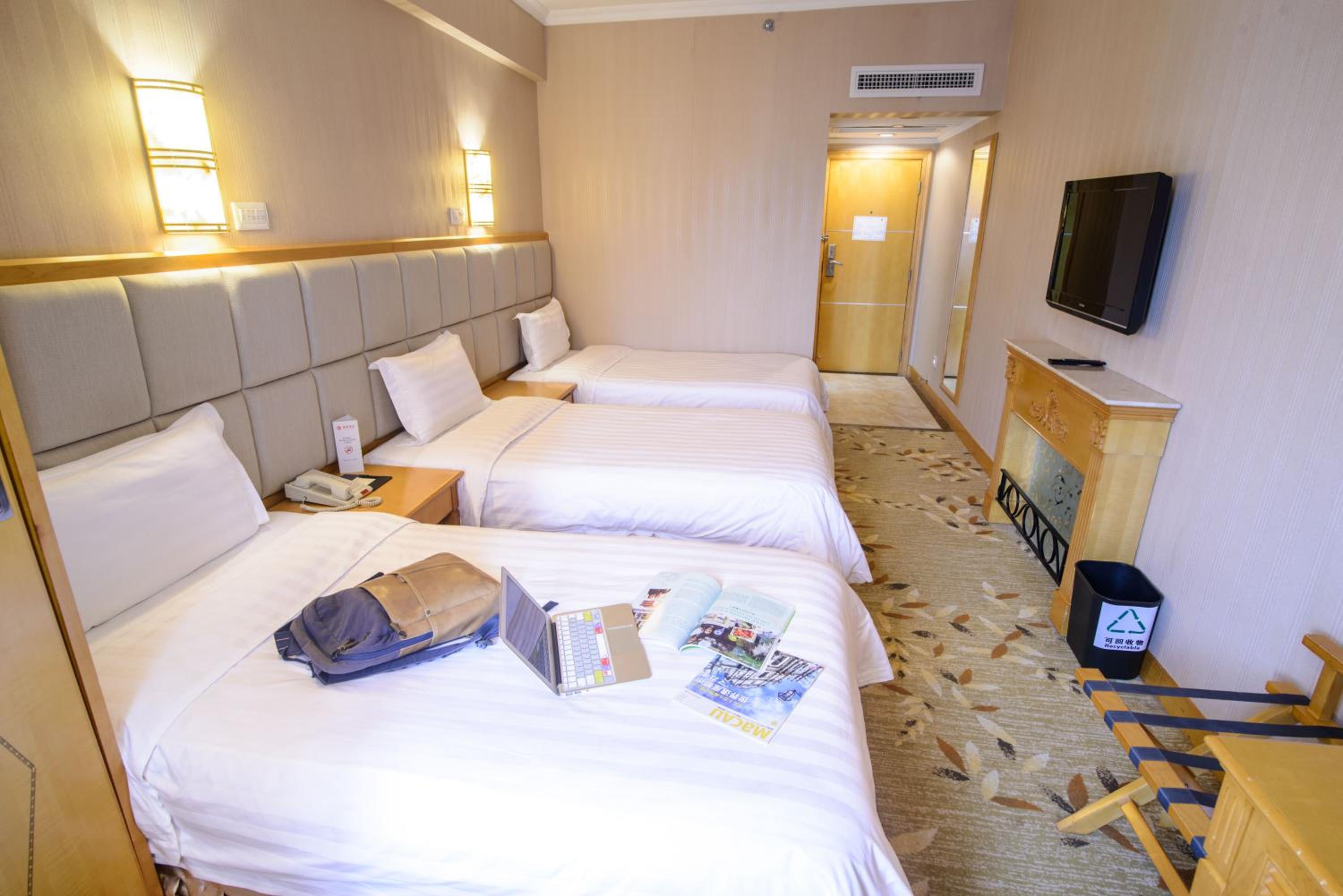 Standard Triple Room - Photo 1