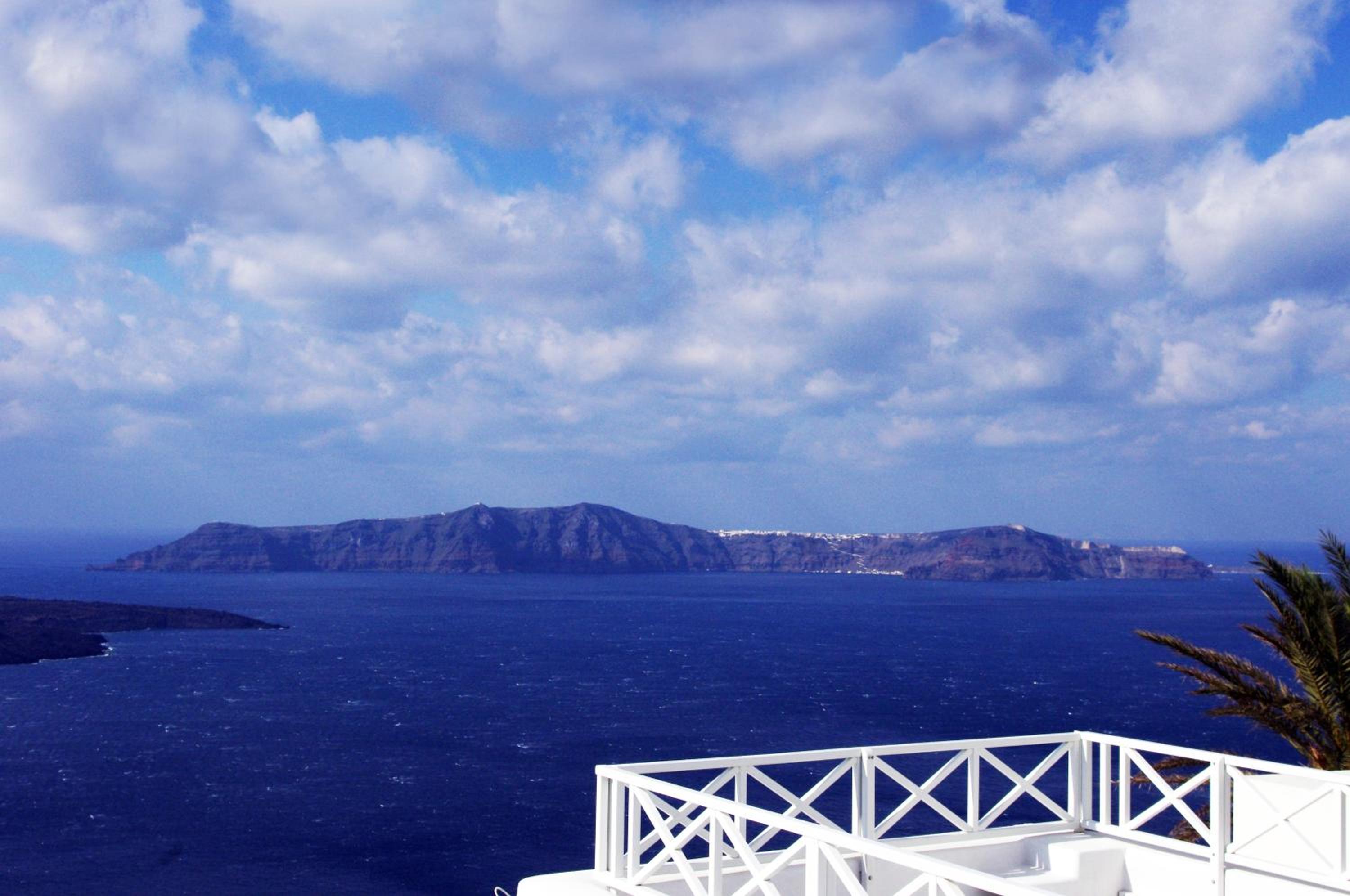 Three Bedroom Villa with Caldera View 